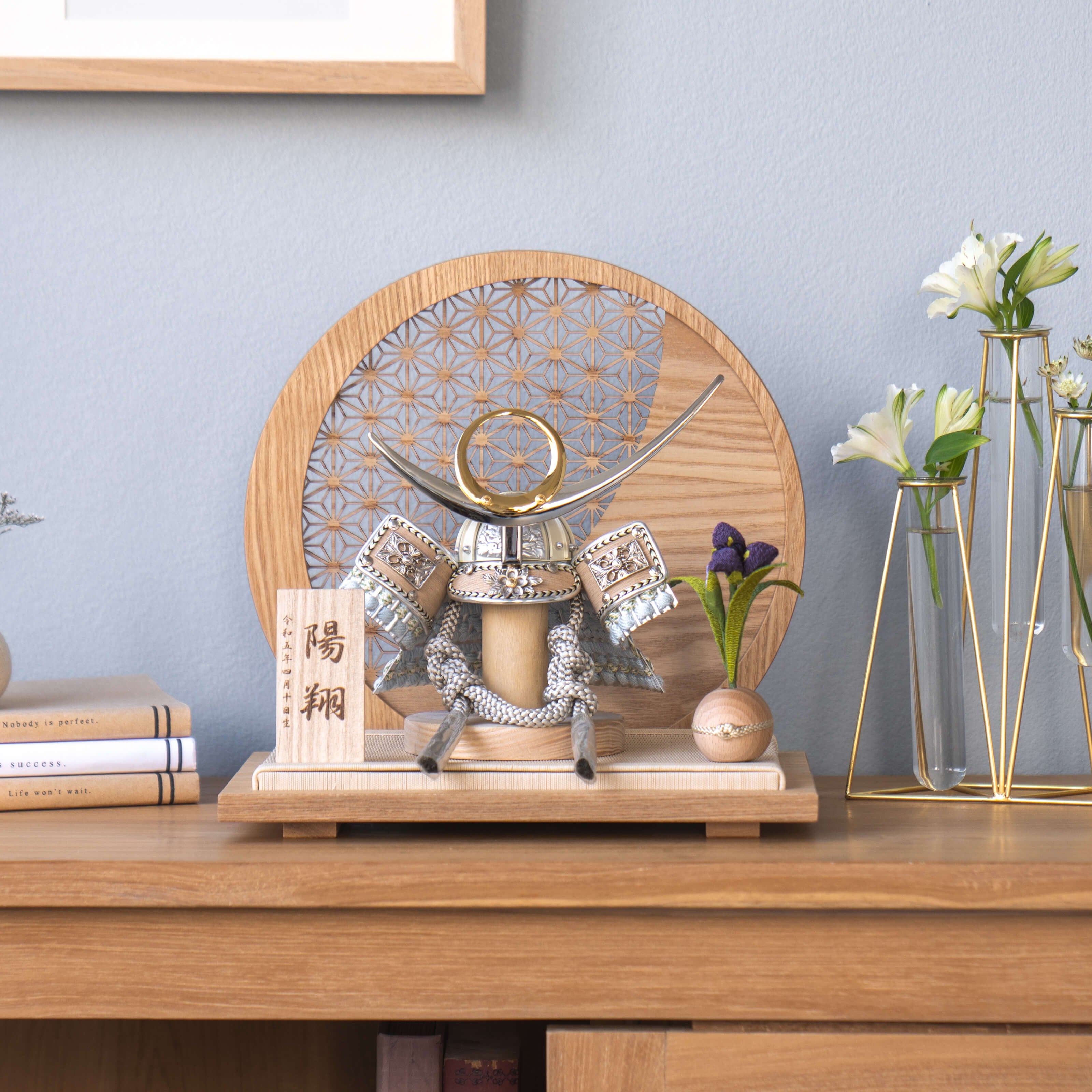 ことのオリジナル兜 上杉謙信 麻の葉 円形N衝立