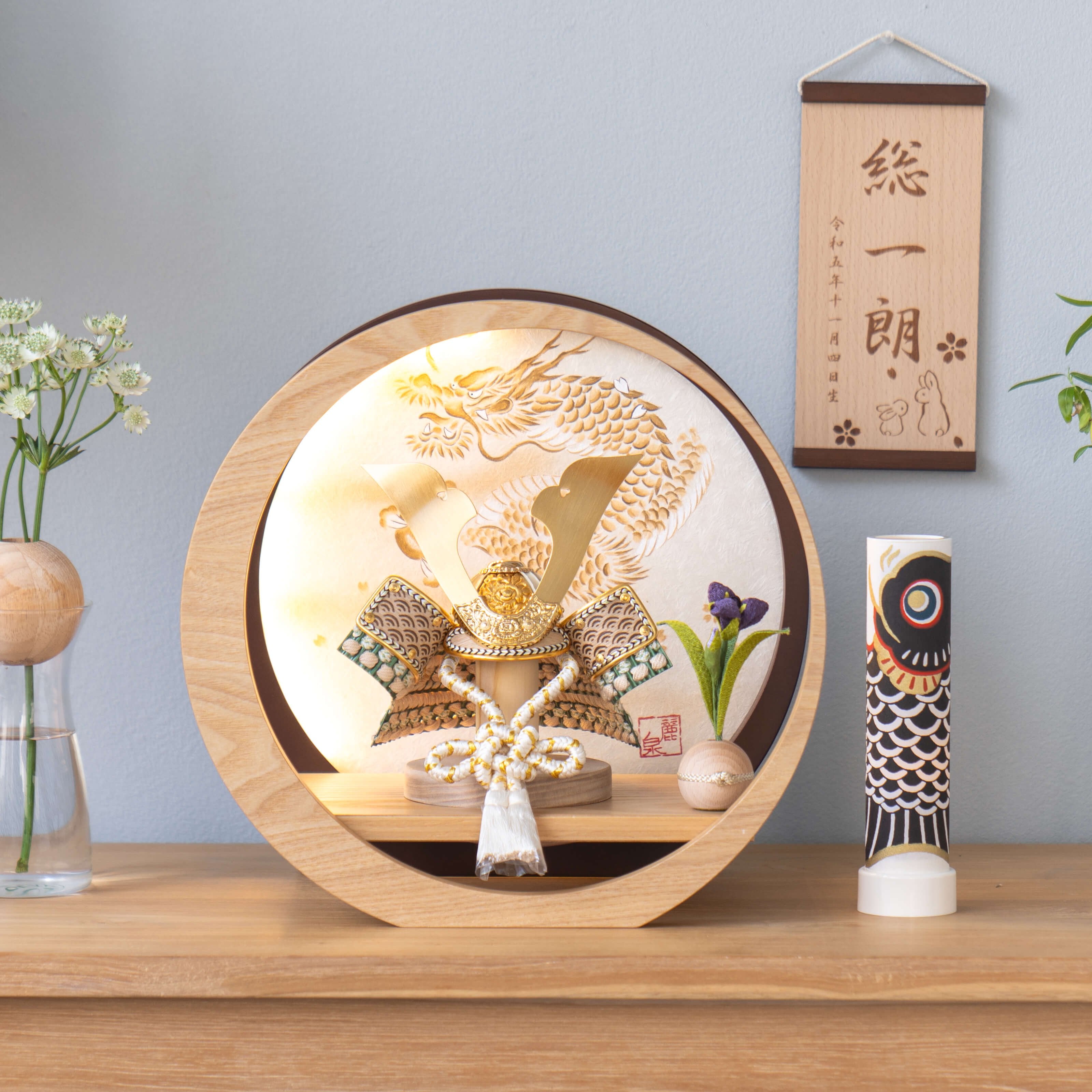 ことのオリジナル兜 だいち 灯月型飾台 手描龍