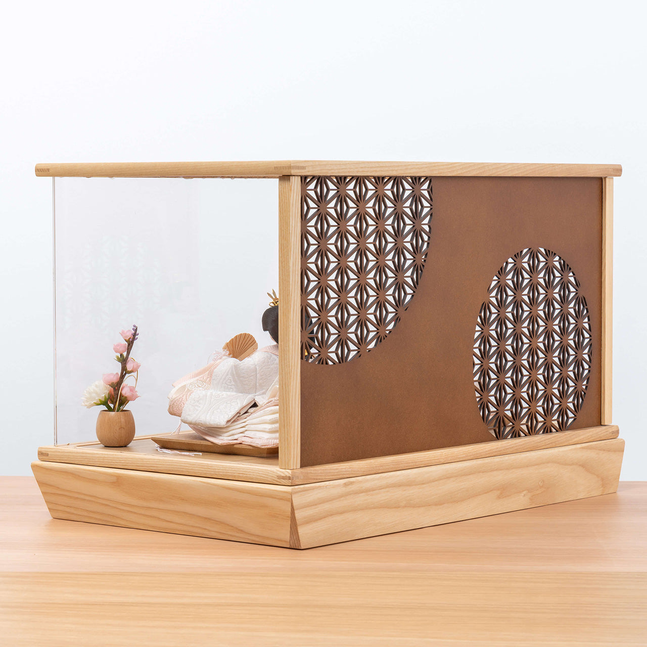 【早割】ことのひな人形 ゆき 麻の葉 円ケース