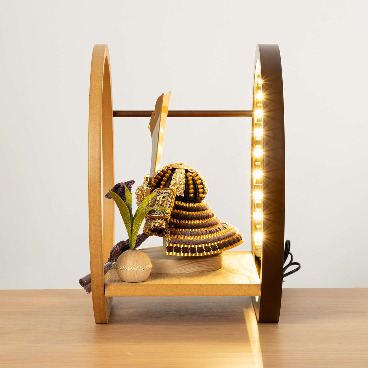 KOTO×悠雅コラボ兜 金大鍬 灯月型飾台 麻の葉