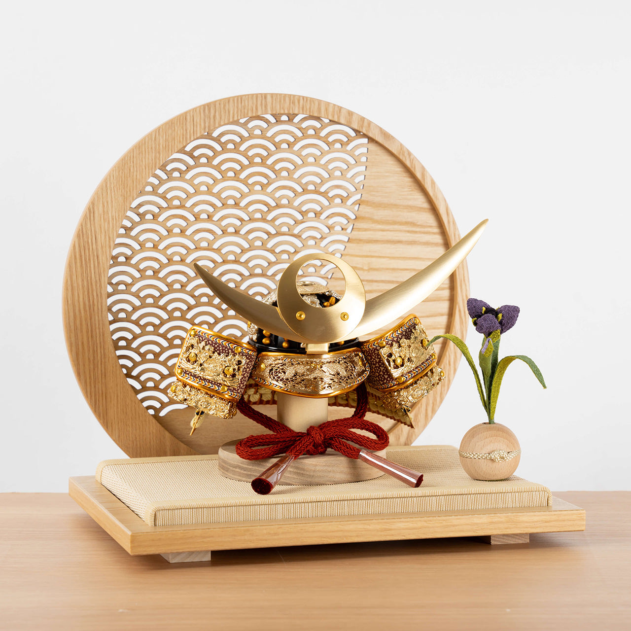 KOTO×悠雅コラボ兜 上杉謙信 青海波 円形N衝立