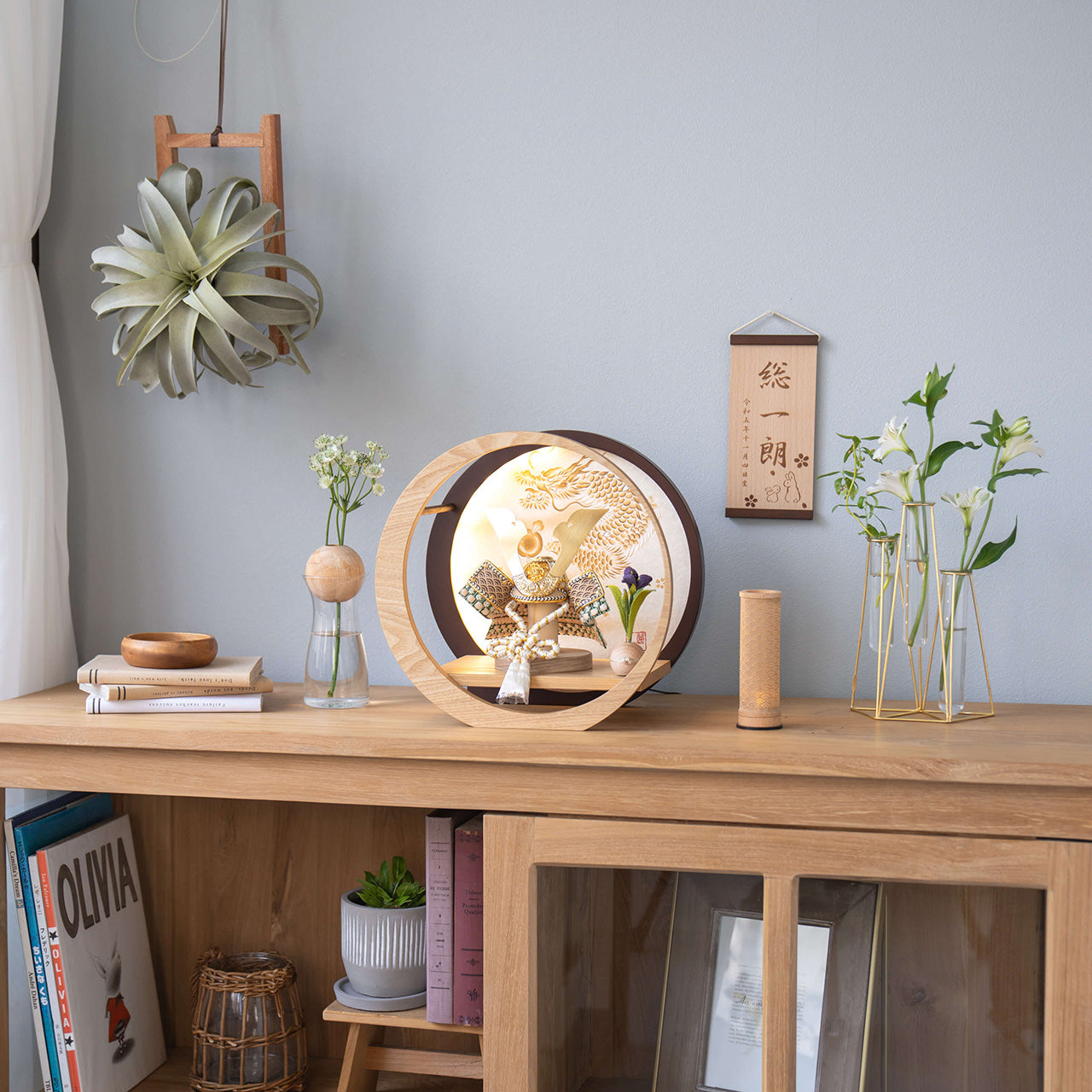 ことのオリジナル兜 だいち 灯月型飾台 手描龍