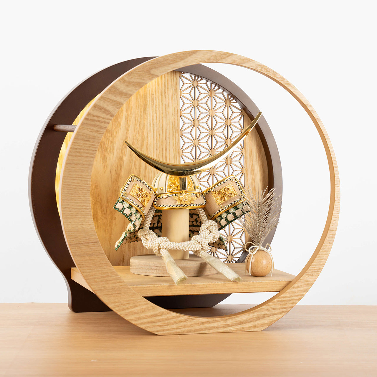 ことのオリジナル兜 伊達政宗 灯月型飾台 麻の葉