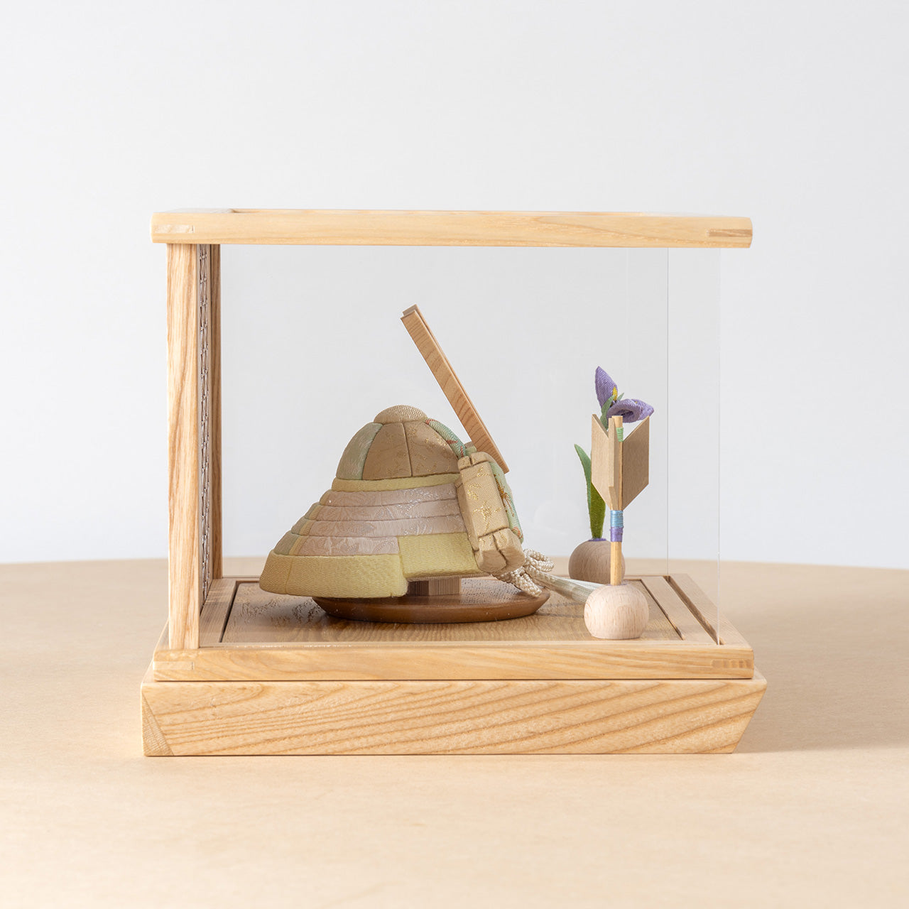 ことの木目込かぶと だいち 鍬形 円ケース 麻の葉