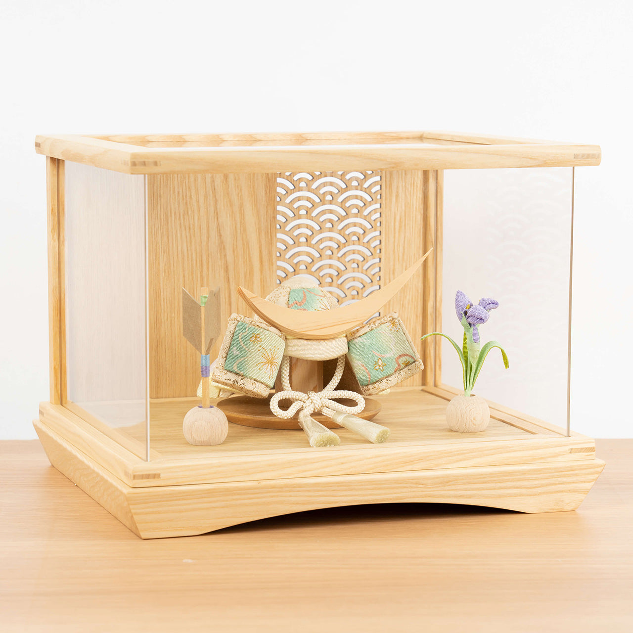 ことの木目込かぶと だいち 伊達政宗 円ケース 青海波