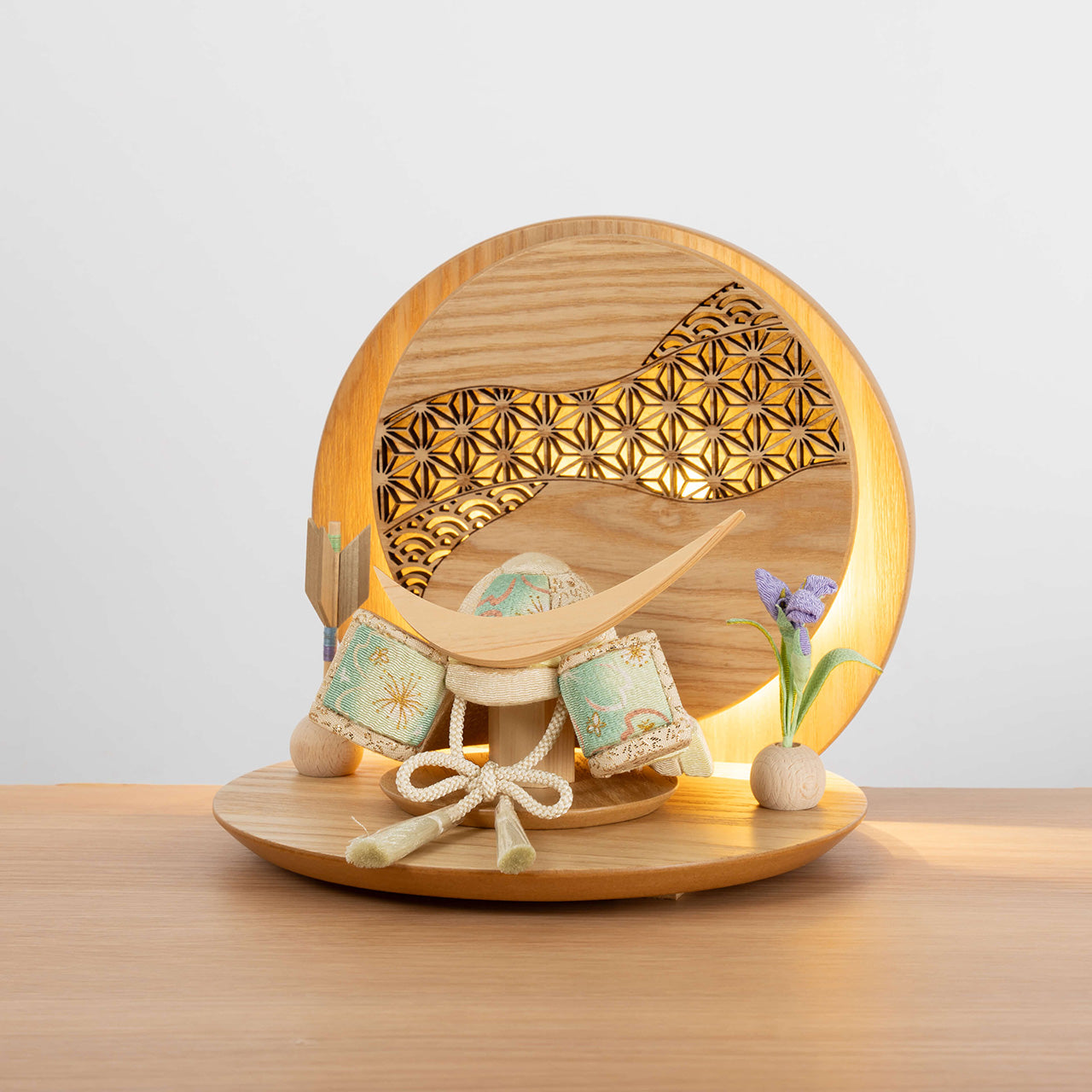 ことの木目込かぶと だいち 伊達政宗 灯丸衝立 麻の葉 N