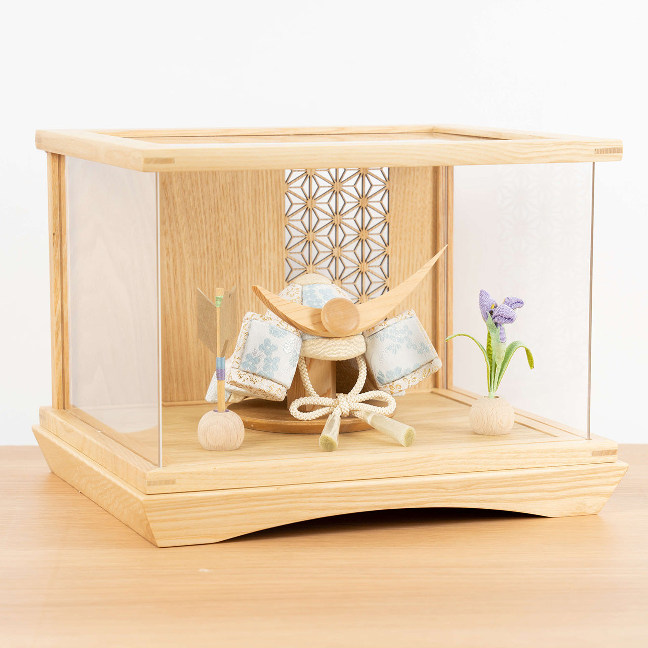 ことの木目込かぶと そら 上杉謙信 円ケース 麻の葉