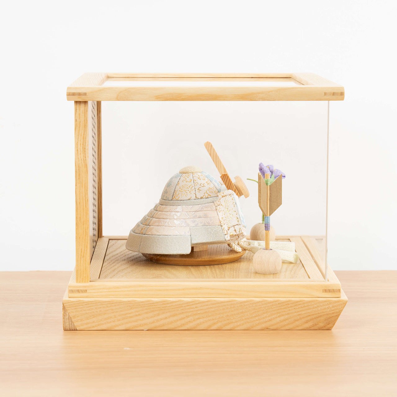 ことの木目込かぶと そら 上杉謙信 円ケース 青海波