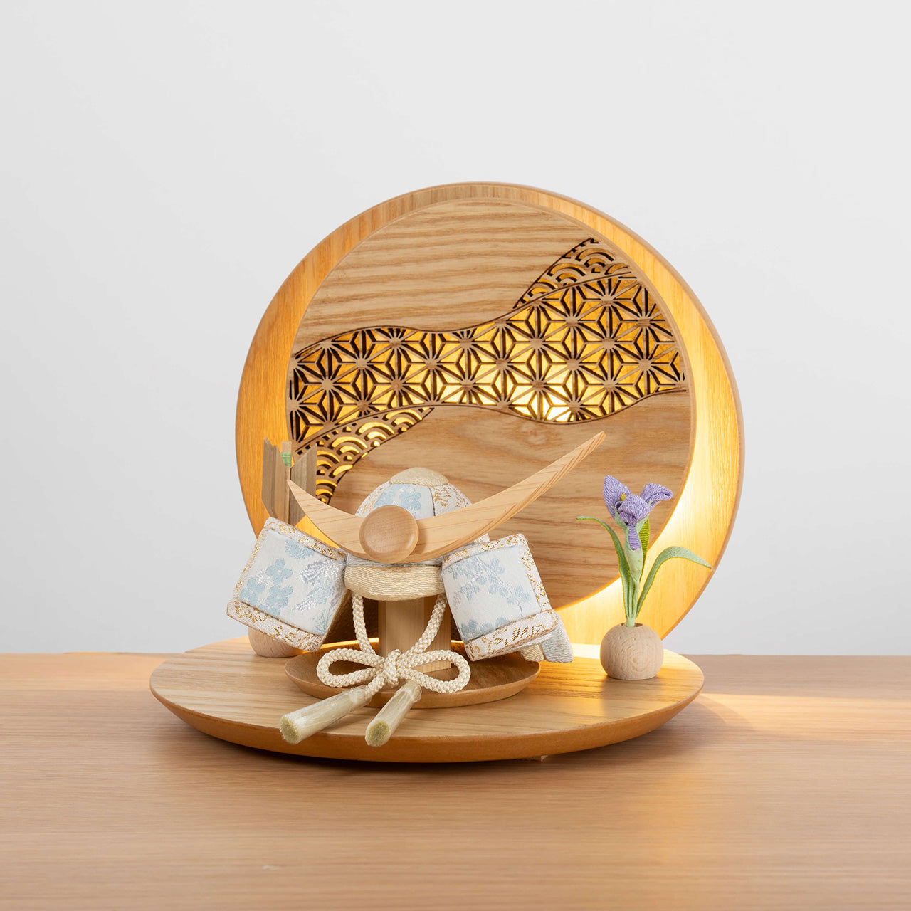 ことの木目込かぶと そら 上杉謙信 灯丸衝立 麻の葉 N