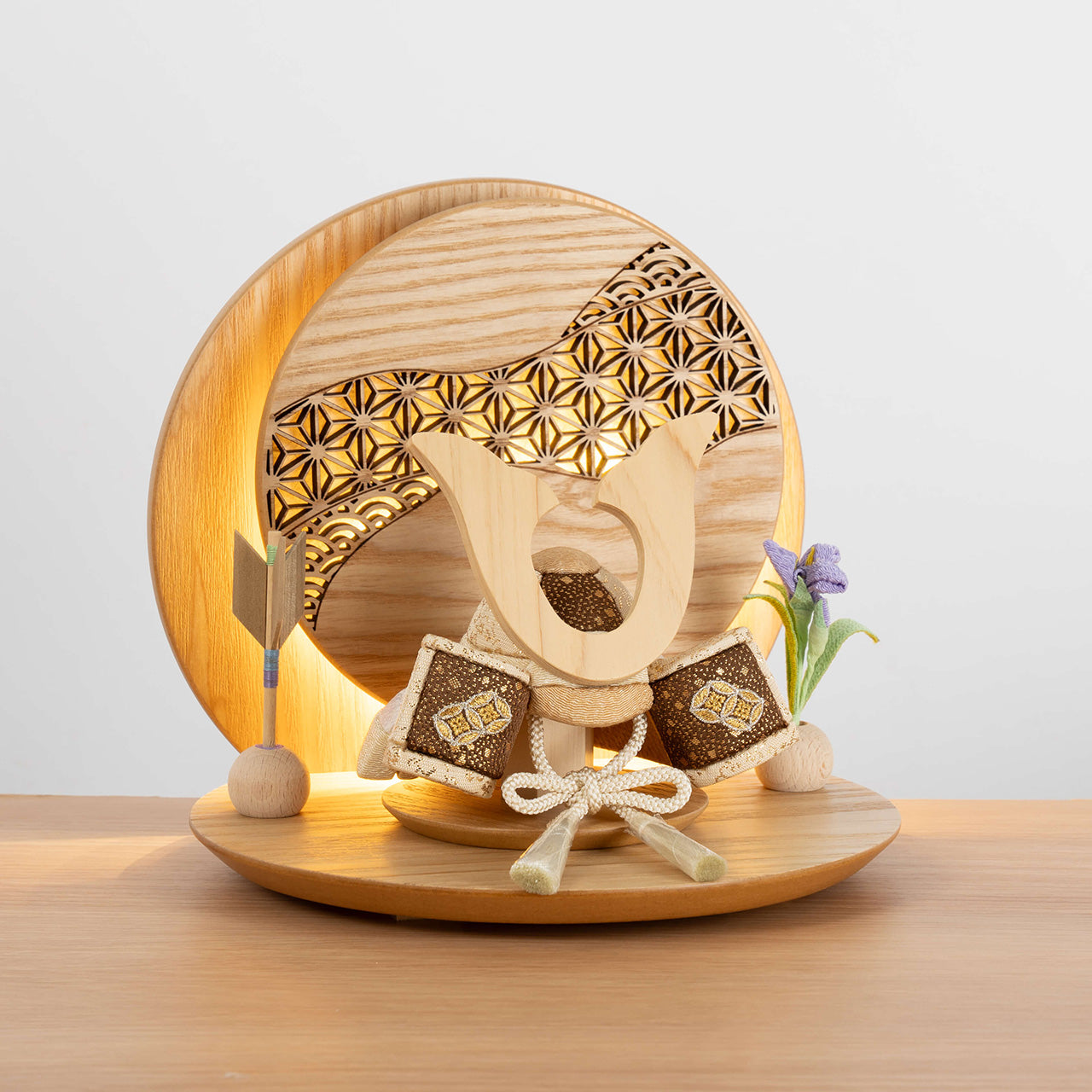 ことの木目込かぶと つき 鍬形 灯丸衝立 麻の葉 N