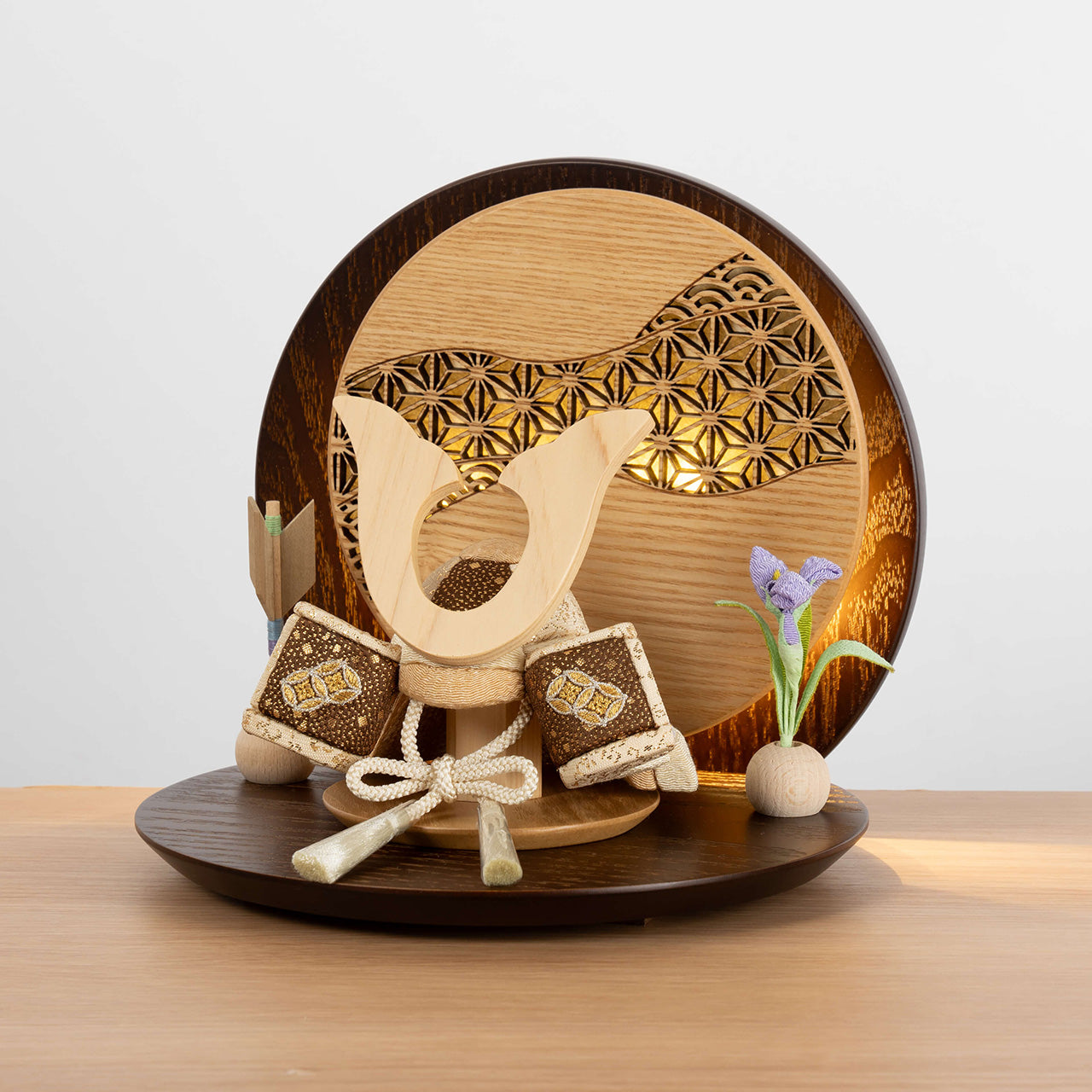 ことの木目込かぶと つき 鍬形 灯丸衝立 麻の葉 B