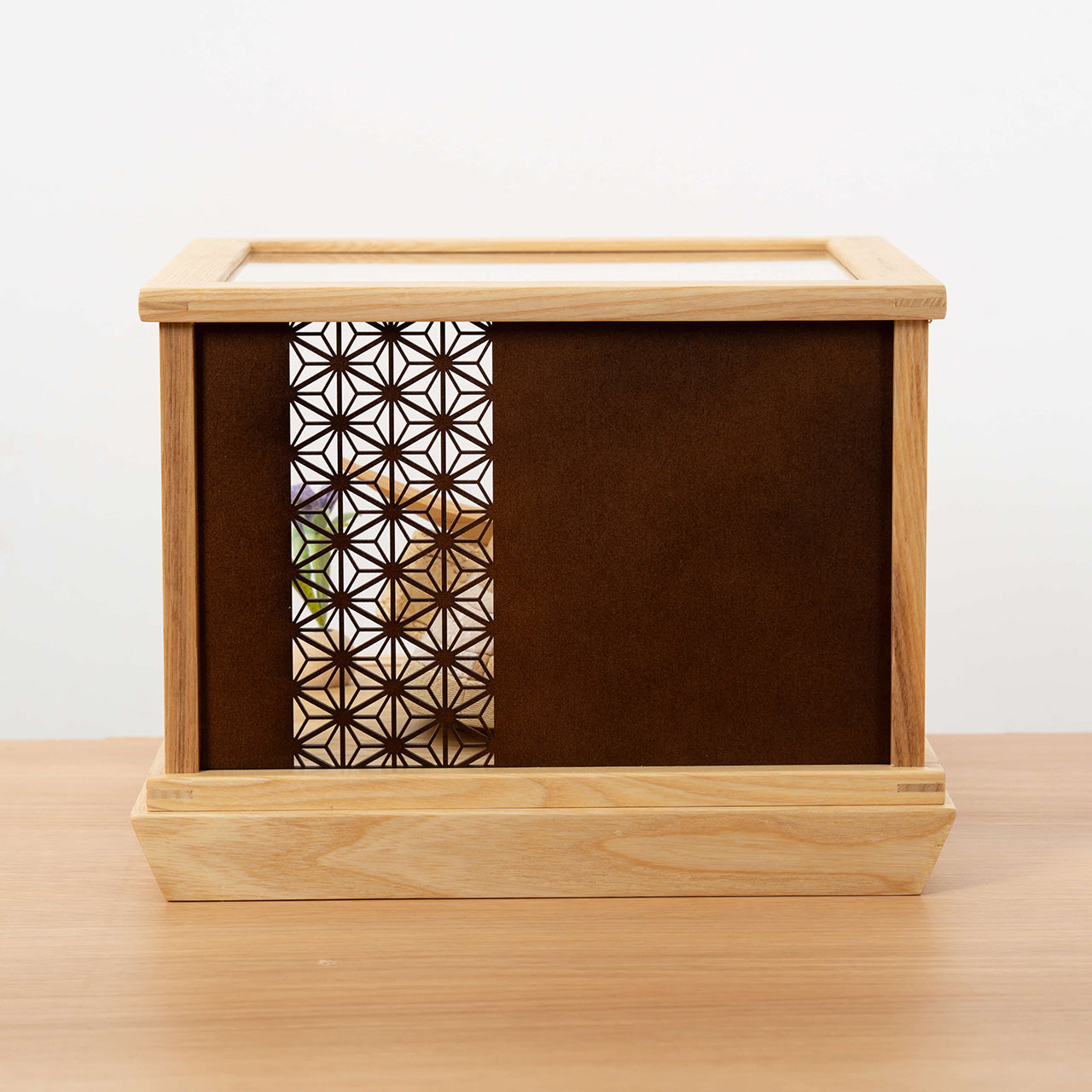 ことの木目込かぶと つき 伊達政宗 円ケース 麻の葉