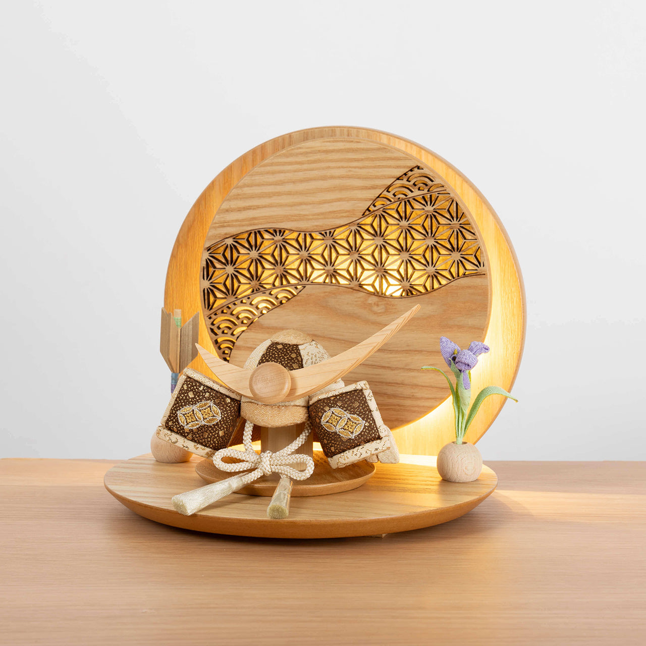 ことの木目込かぶと つき 上杉謙信 灯丸衝立 麻の葉 N