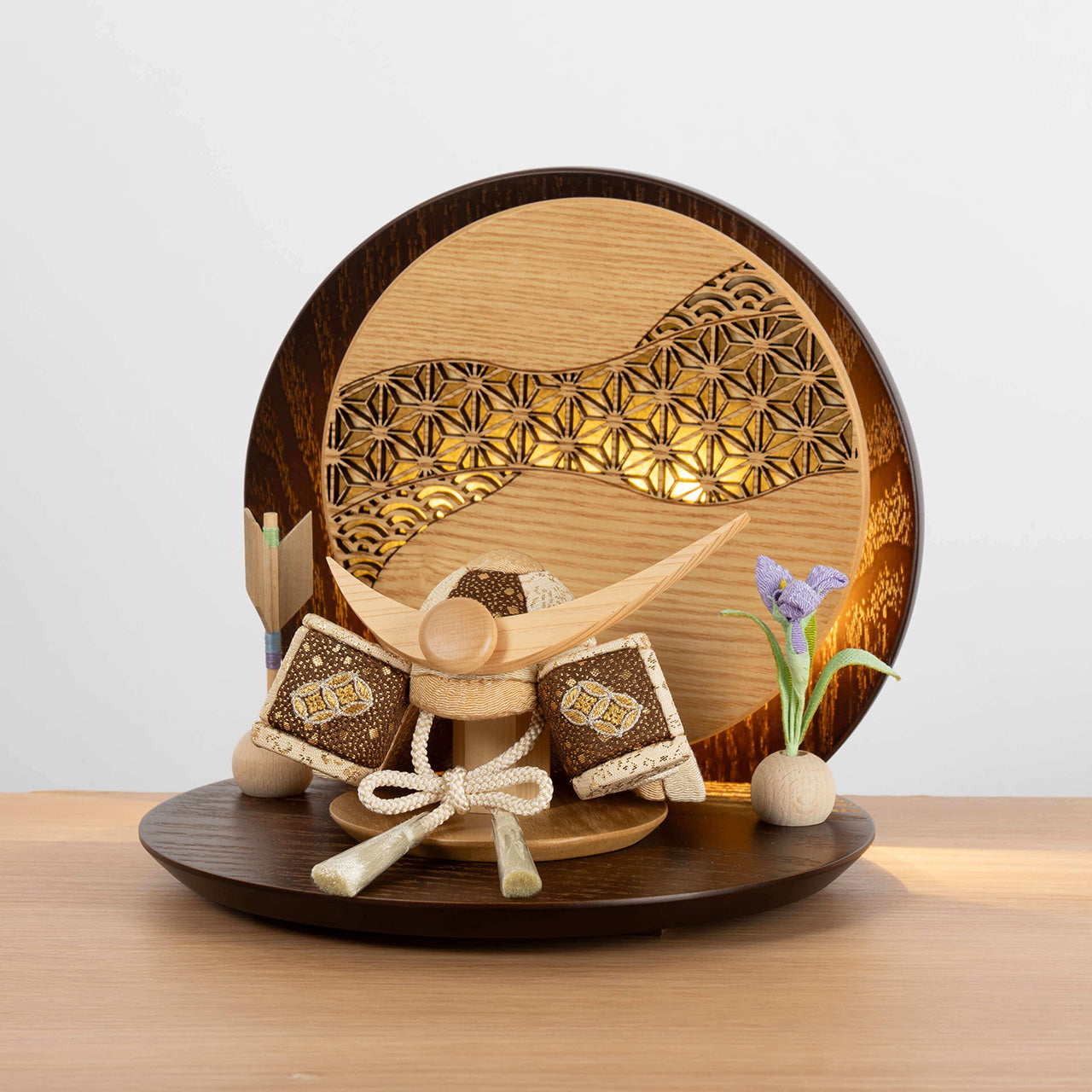 ことの木目込かぶと つき 上杉謙信 灯丸衝立 麻の葉 B