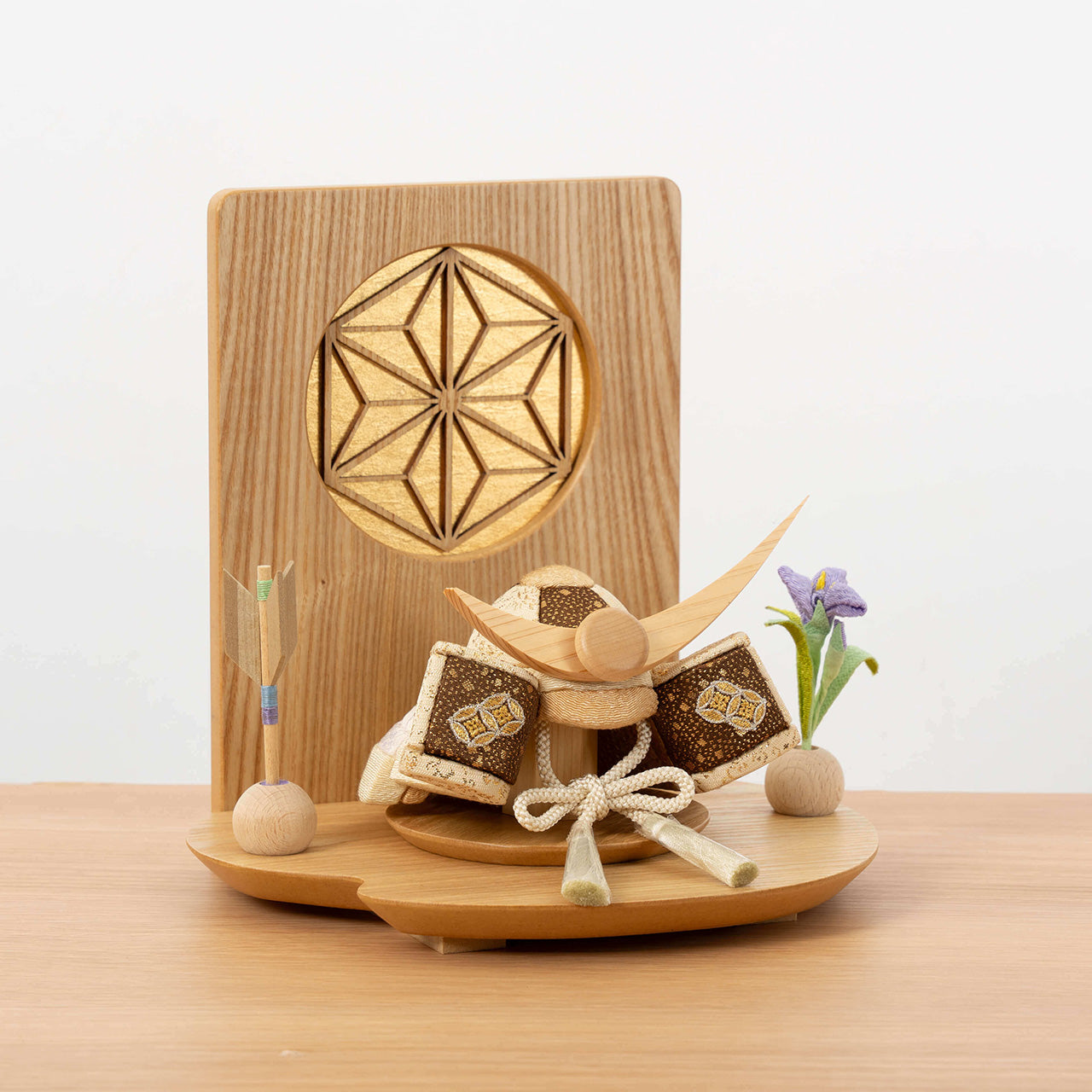 ことの木目込かぶと つき 上杉謙信 木目衝立 麻の葉