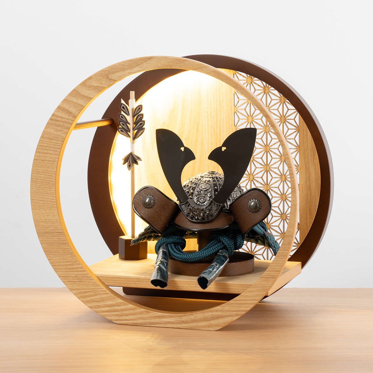 ことのおぼこ兜 こく 灯月型飾台 麻の葉