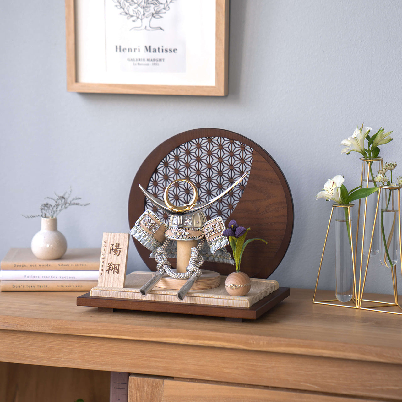 ことのオリジナル兜 上杉謙信 麻の葉 円形B衝立