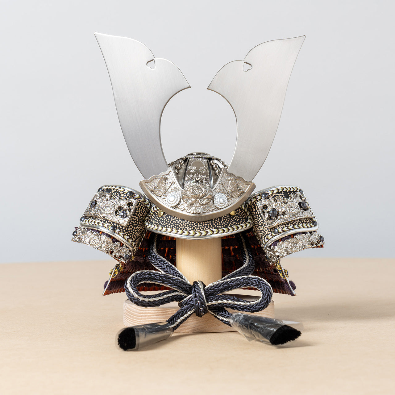 KOTO×悠雅コラボ兜 銀大鍬 麻の葉 円形N衝立