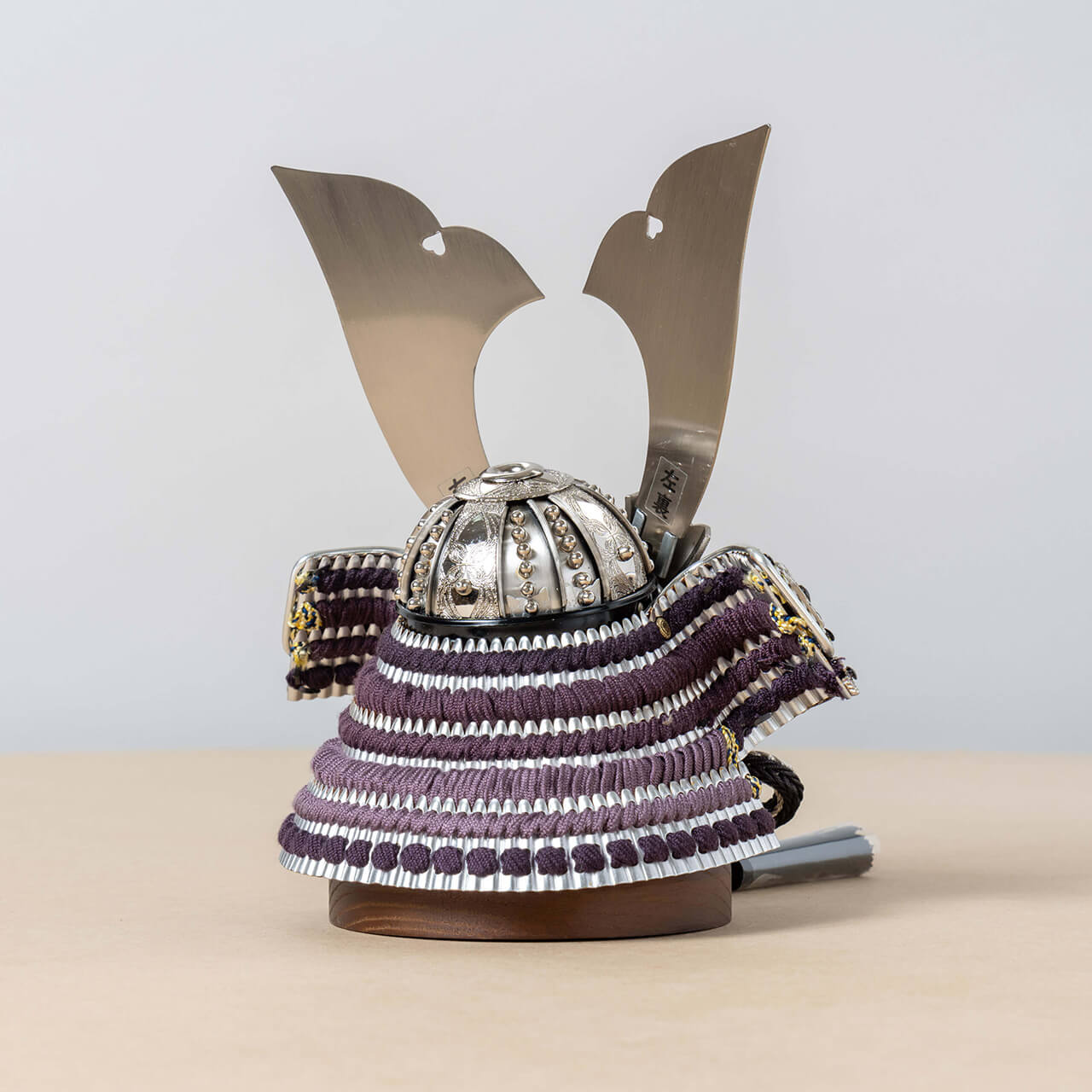 KOTO×悠雅コラボ兜 銀大鍬 麻の葉 円形B衝立