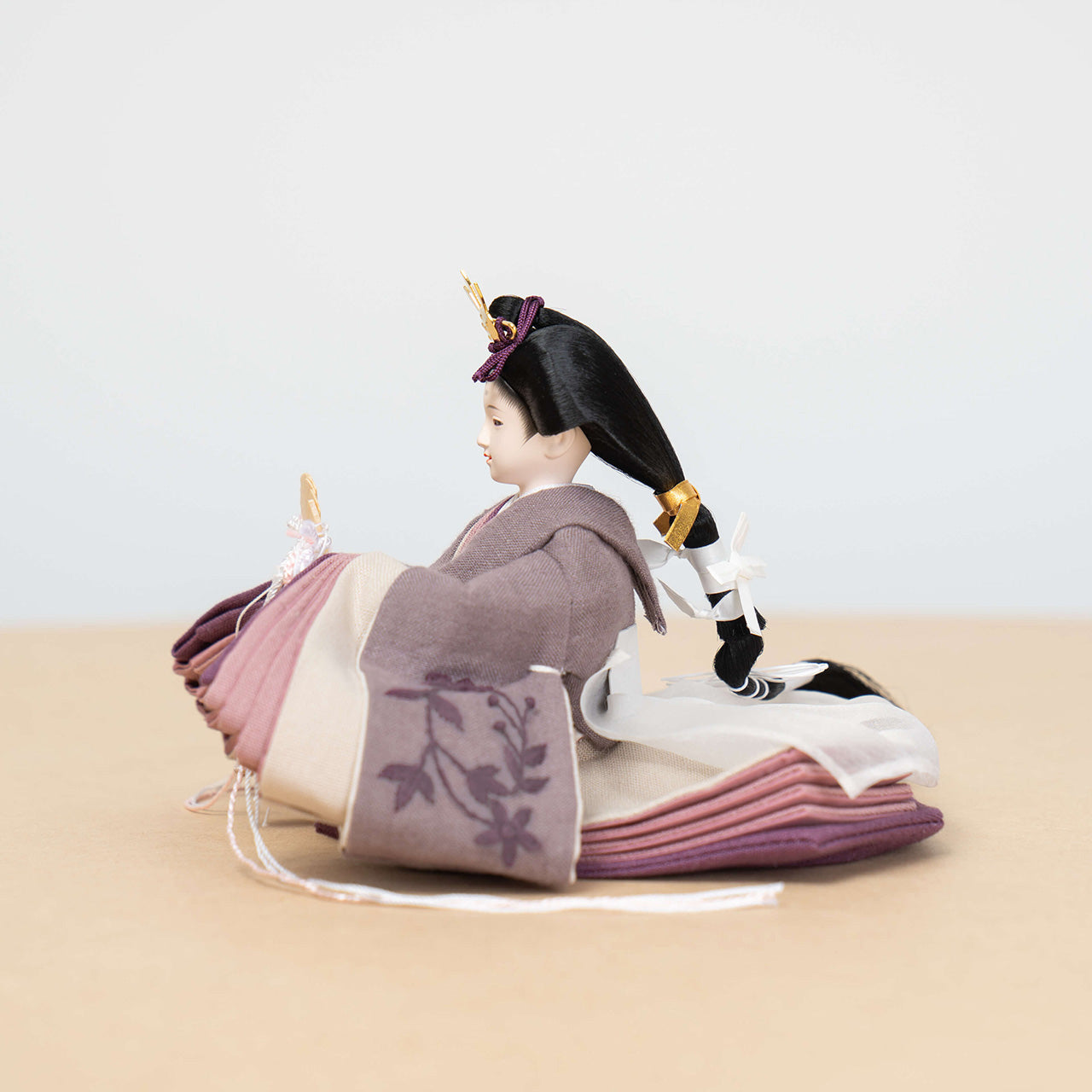 ことのひな人形 かれん 麻の葉N平台 ピンク和紙 立花B付