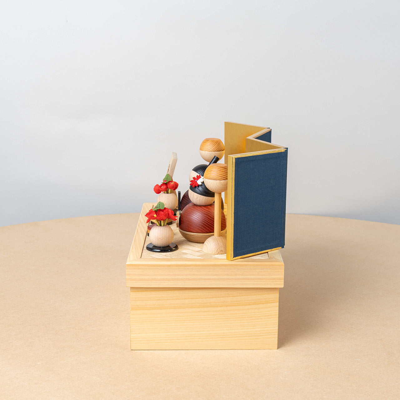 ことの木製ひな人形　親王飾り 　金　収納