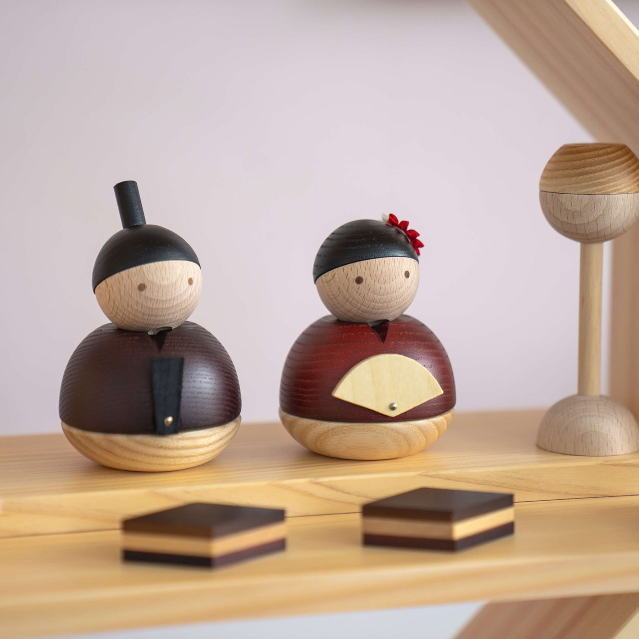 ことの木製ひな人形　親王飾り　八角　B