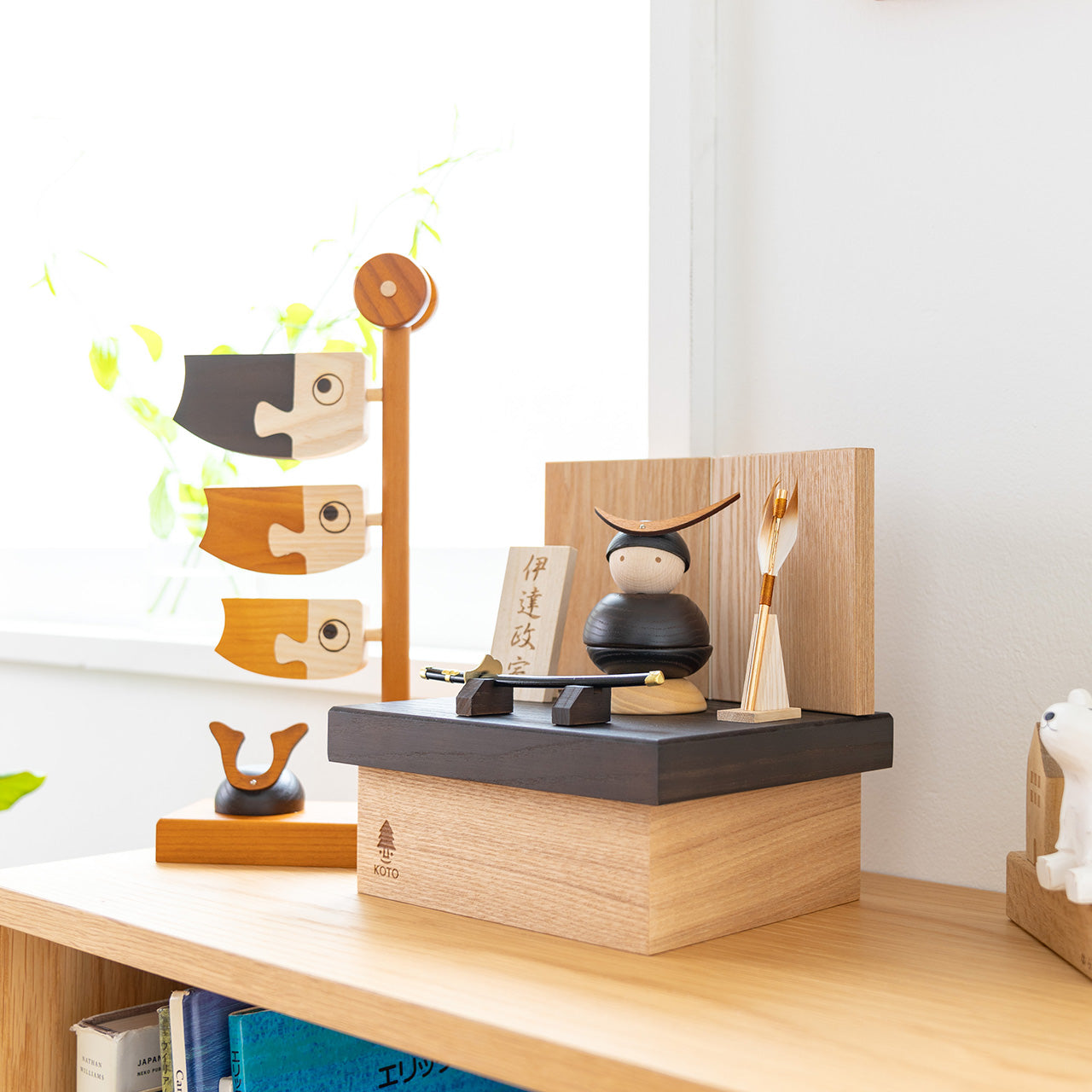 ことの木製鎧　伊達政宗　収納（鯉のぼり付）