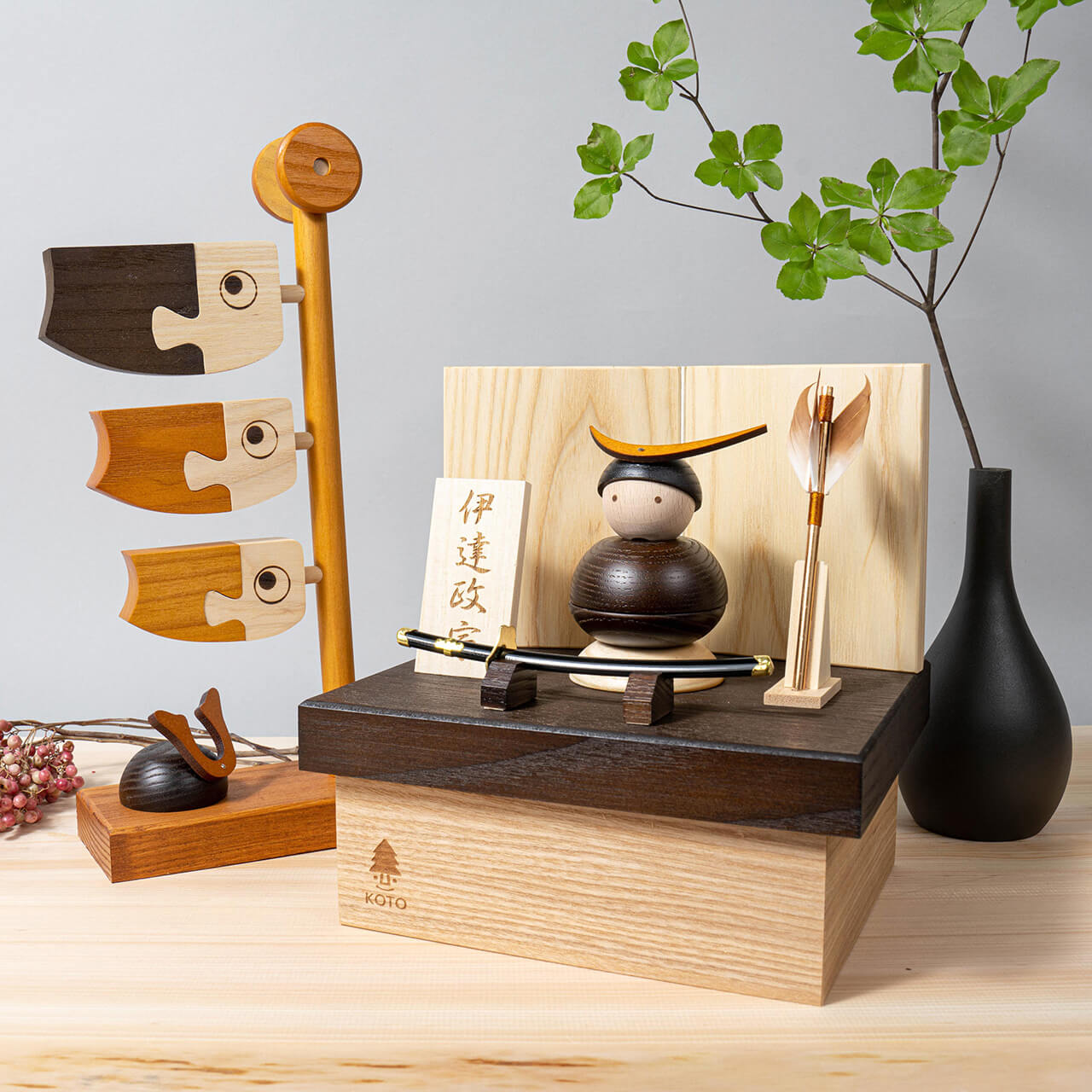 ことの木製鎧　伊達政宗　収納（鯉のぼり付）