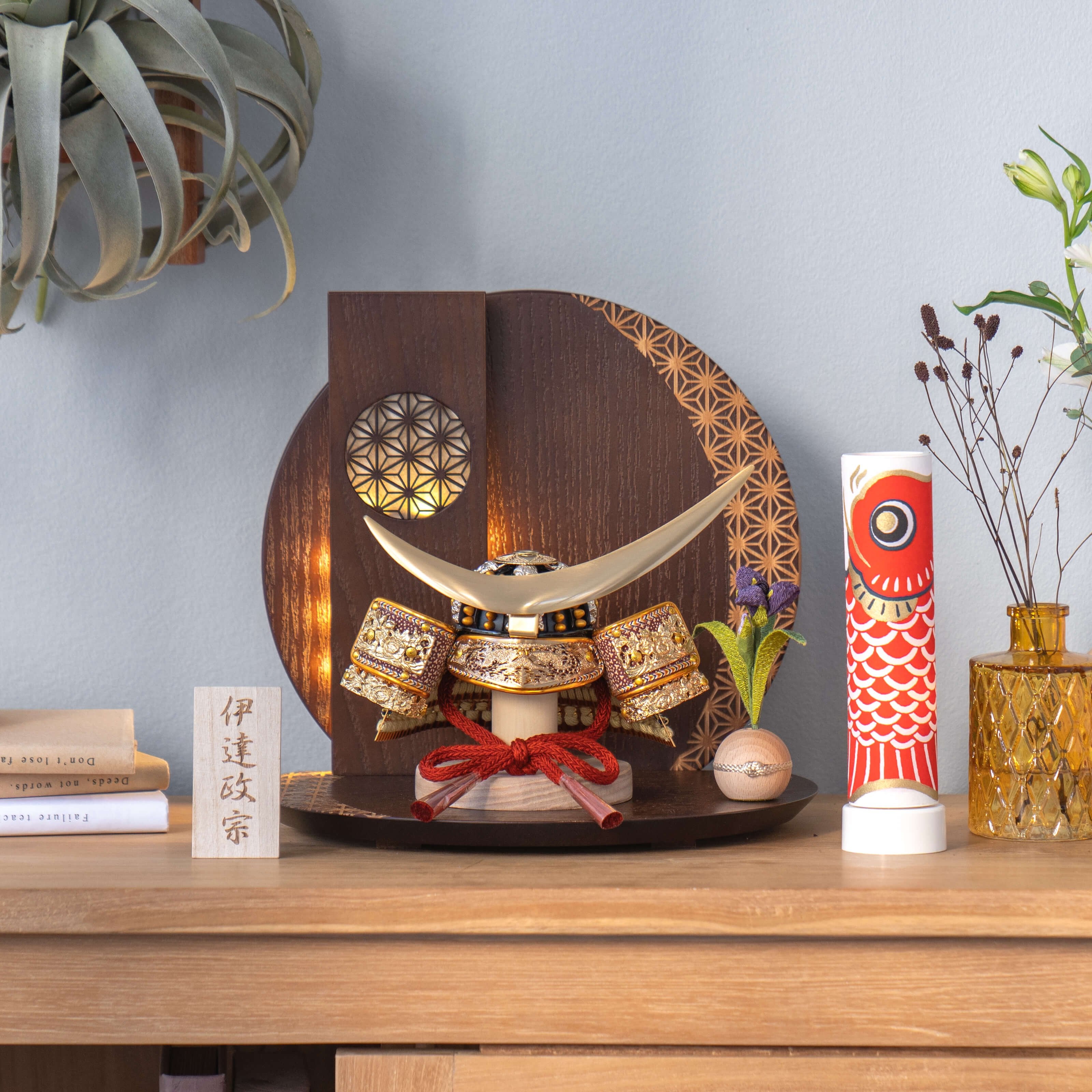 KOTO×悠雅コラボ兜　伊達政宗　灯円麻の葉衝立B