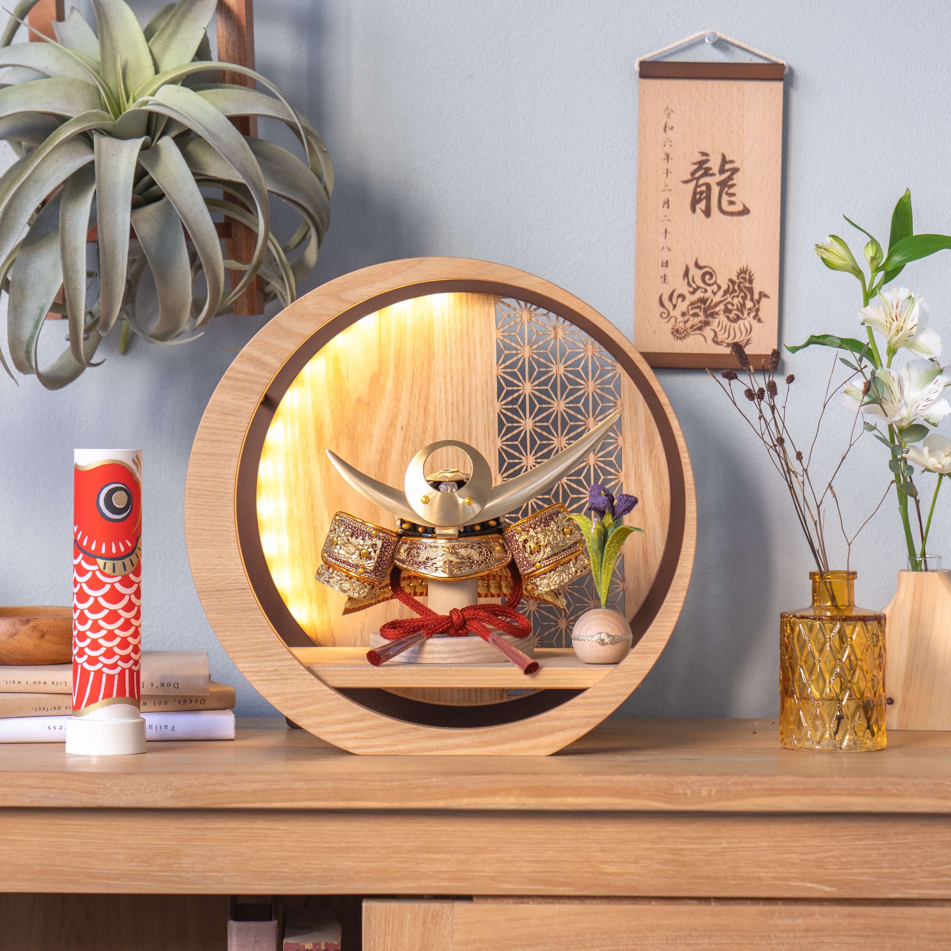 KOTO×悠雅コラボ兜　上杉謙信　灯月型飾台　麻の葉