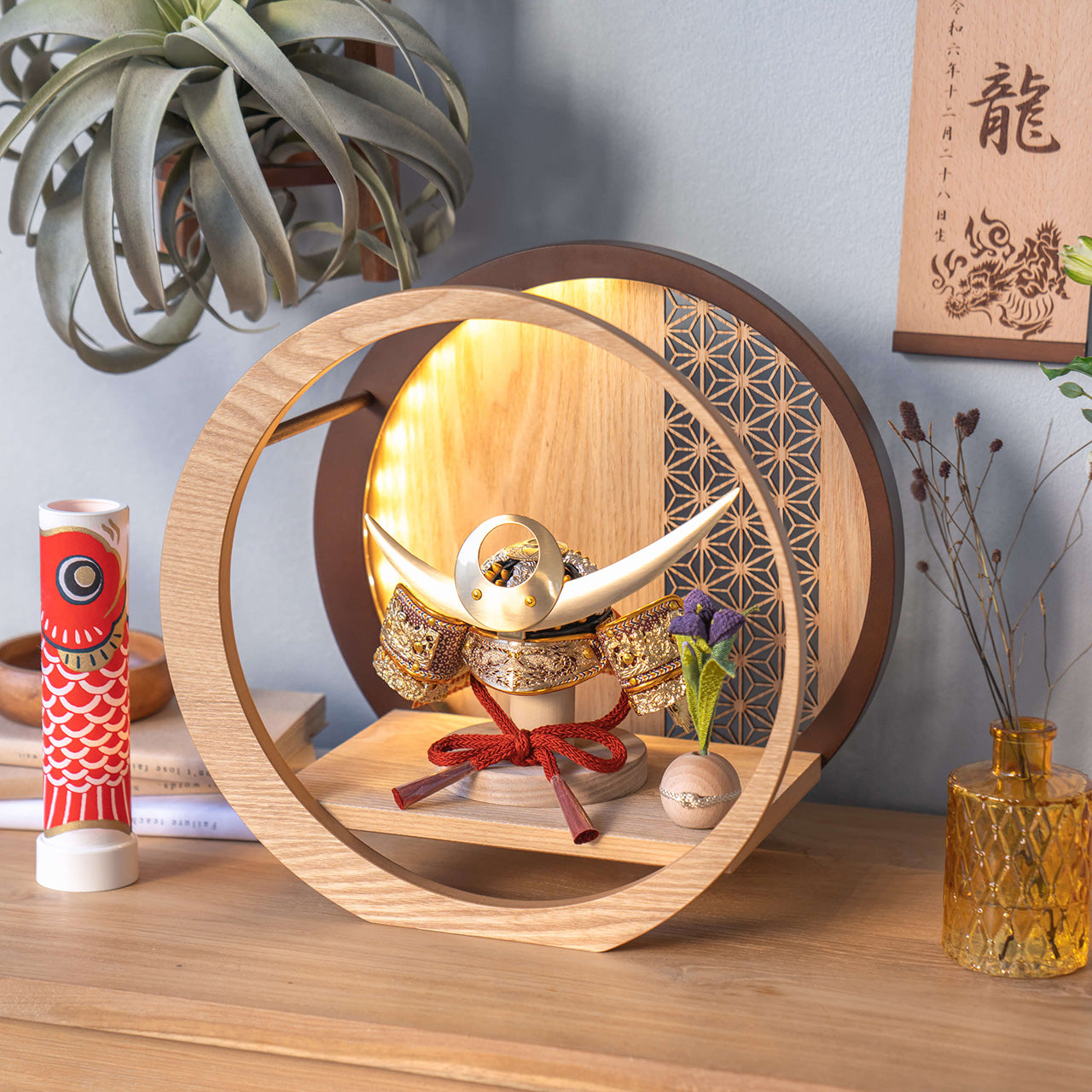 KOTO×悠雅コラボ兜　上杉謙信　灯月型飾台　麻の葉