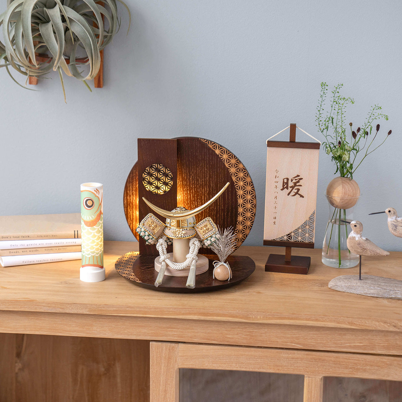 ことのオリジナル兜　伊達政宗　灯円麻の葉衝立B