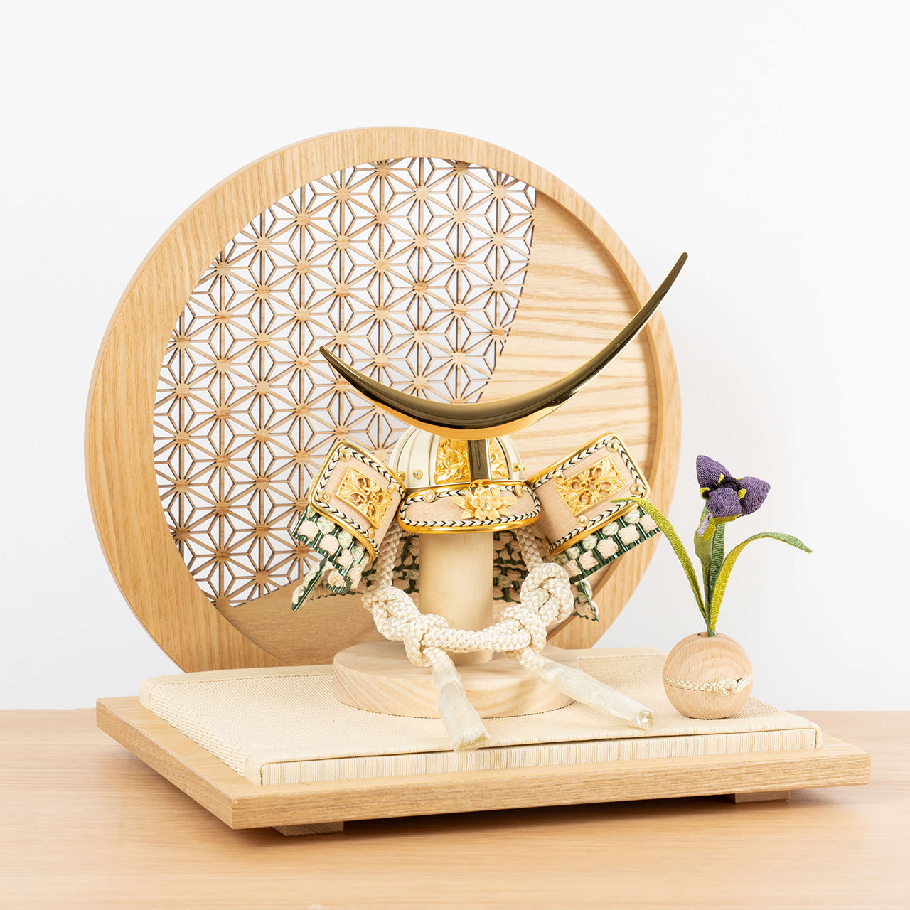 ことのオリジナル兜　伊達政宗　麻の葉　円形N衝立