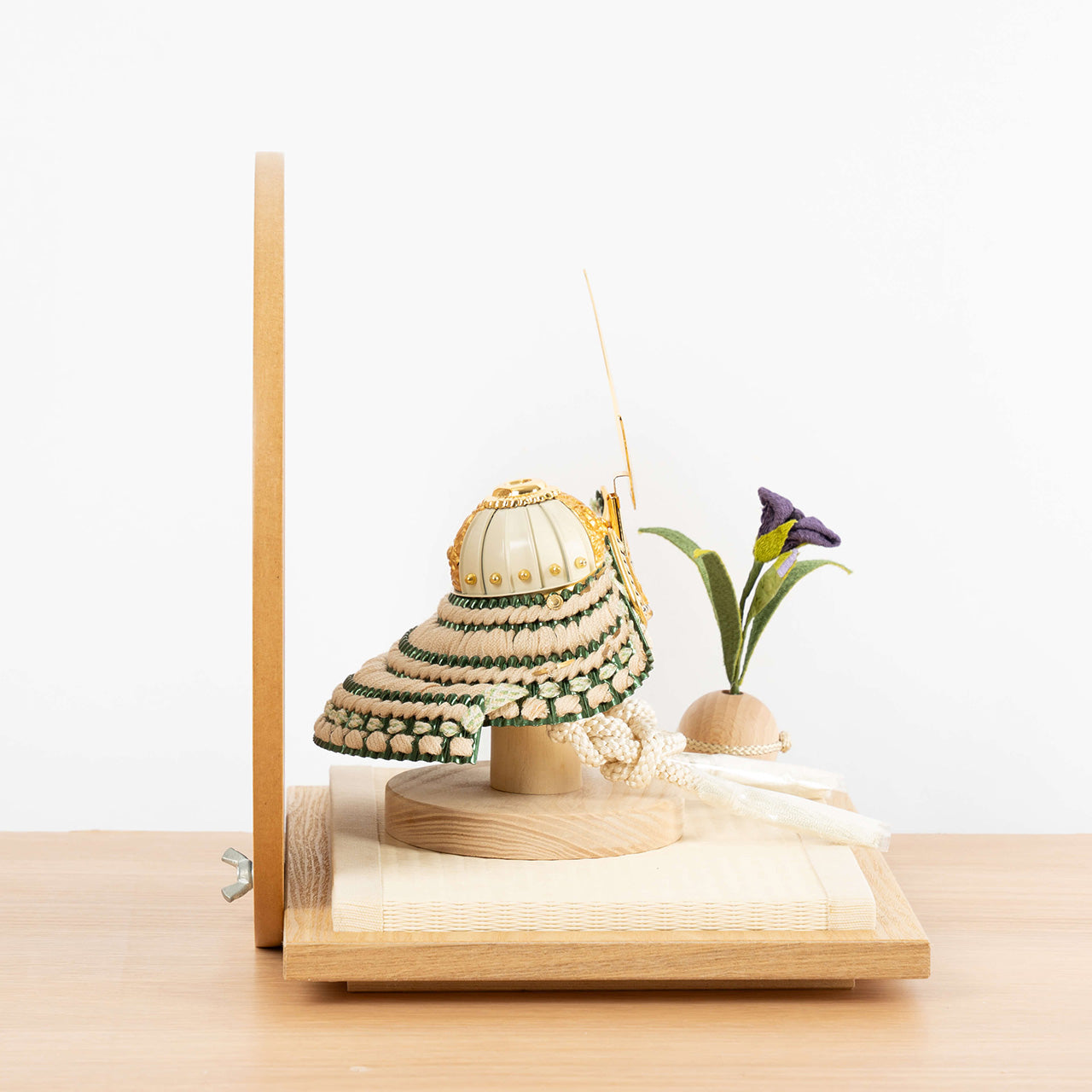 ことのオリジナル兜　伊達政宗　麻の葉　円形N衝立