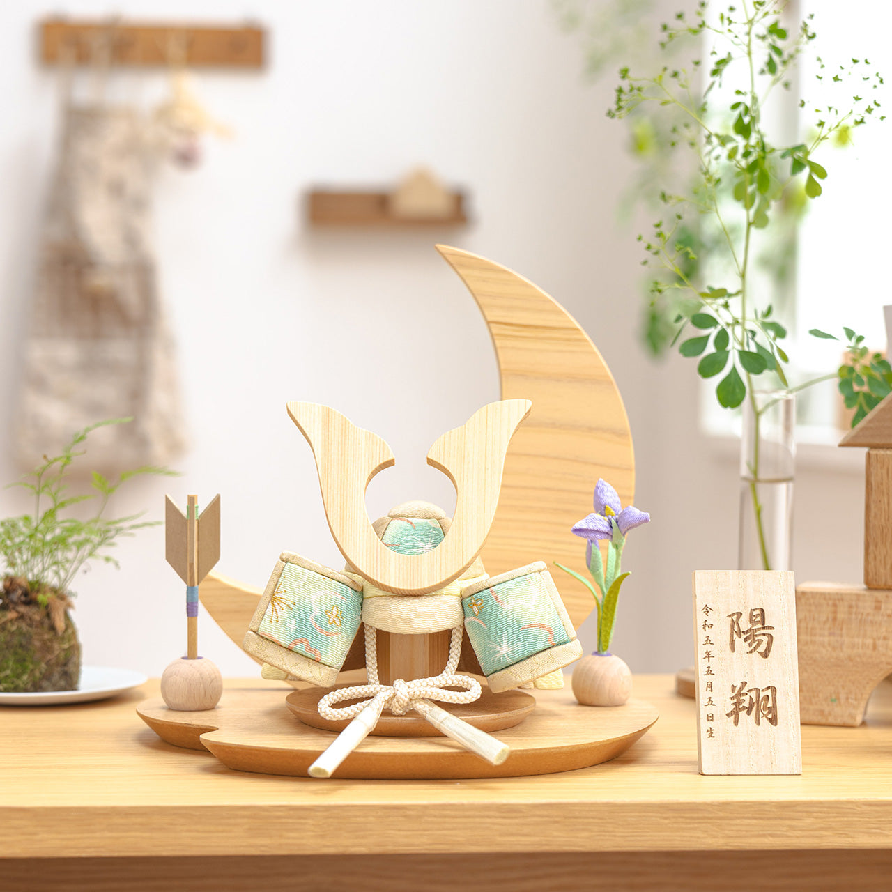 ことの木目込かぶと　だいち　鍬形　桧月