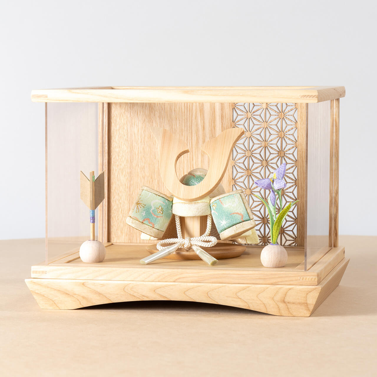 ことの木目込かぶと　だいち　鍬形　円ケース　麻の葉