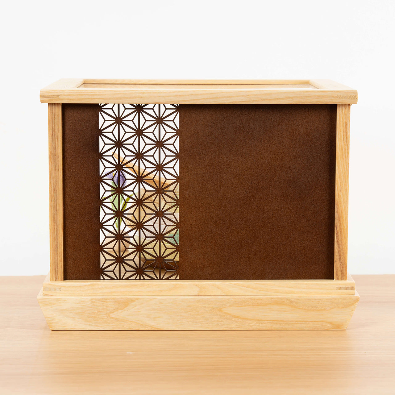 ことの木目込かぶと　だいち　上杉謙信　円ケース　麻の葉