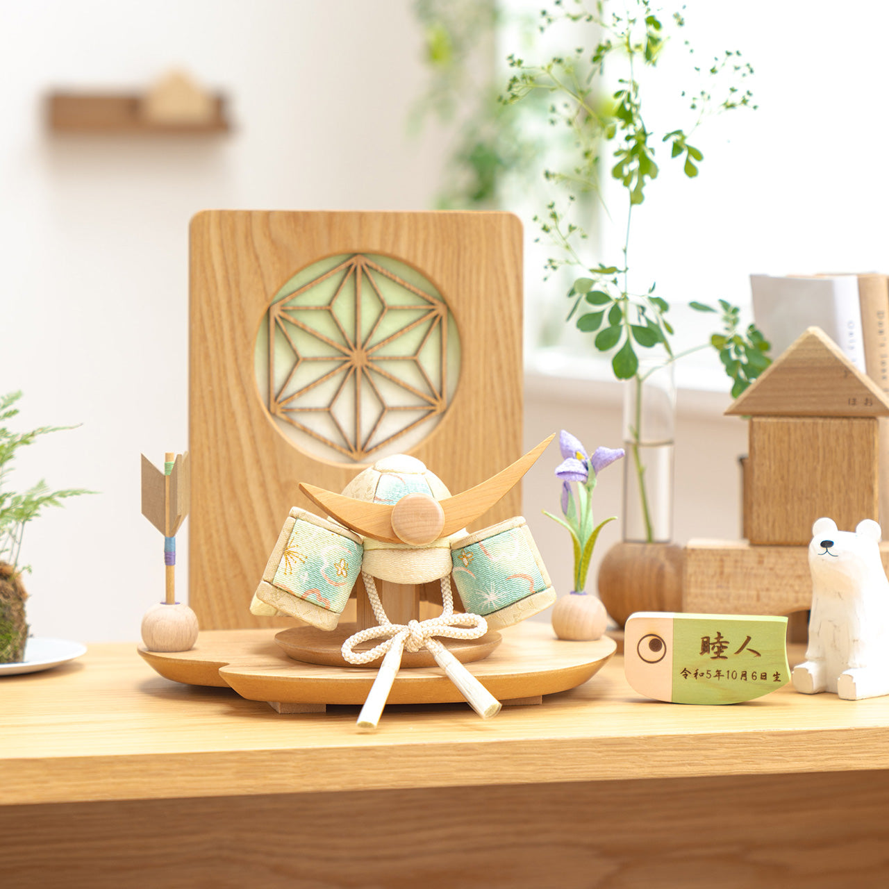 ことの木目込かぶと　だいち　上杉謙信　木目衝立　麻の葉