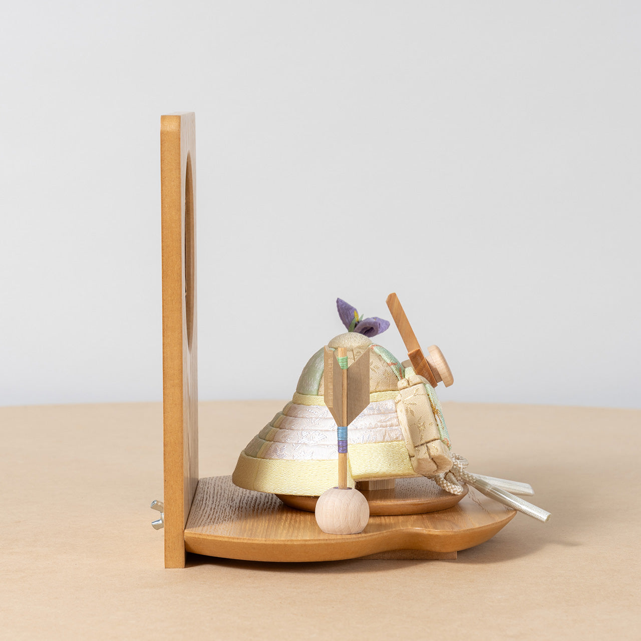 ことの木目込かぶと　だいち　上杉謙信　木目衝立　麻の葉