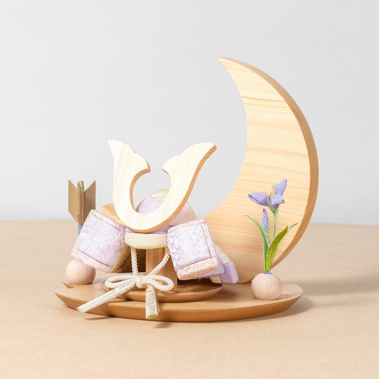 ことの木目込かぶと　はな　鍬形　桧月