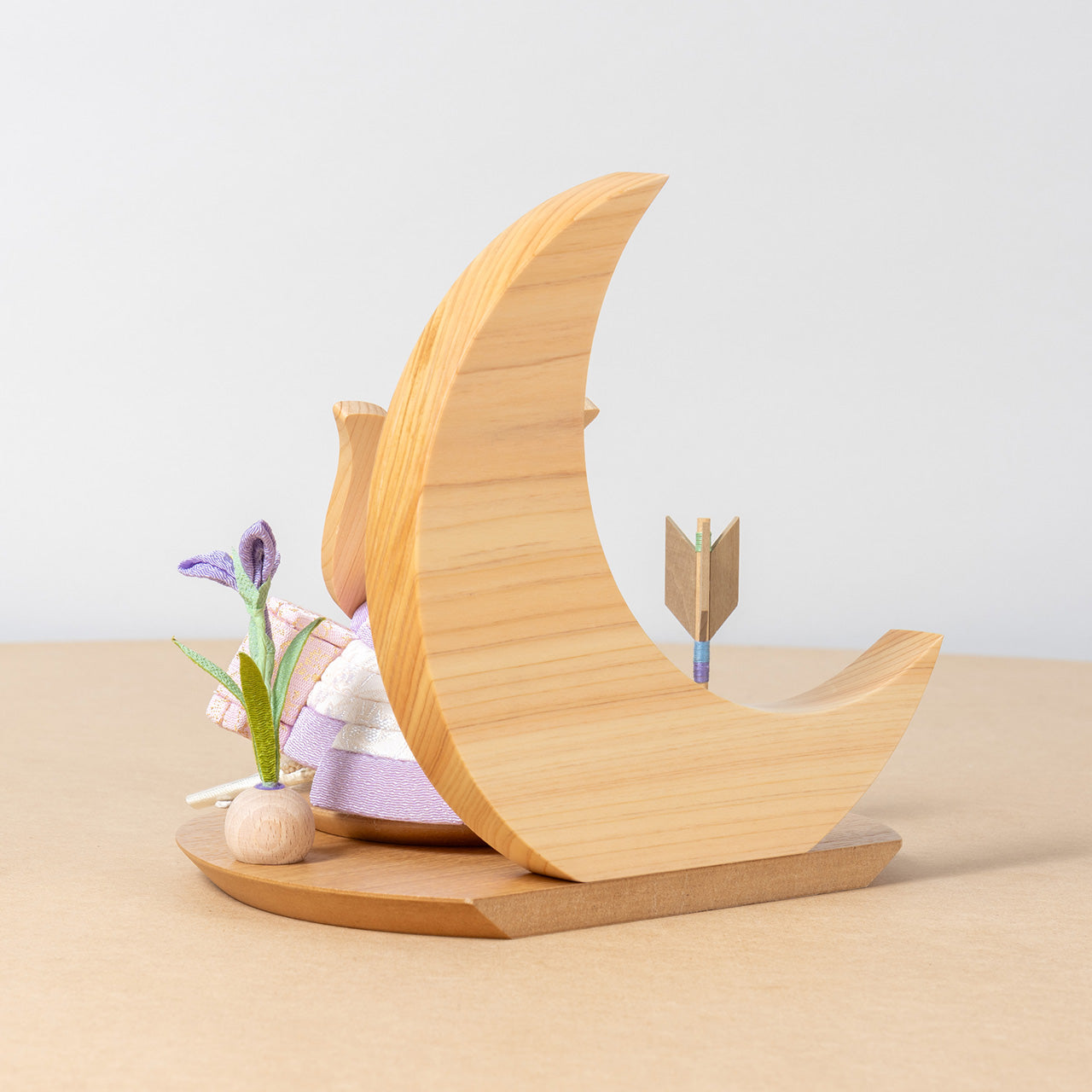 ことの木目込かぶと　はな　鍬形　桧月