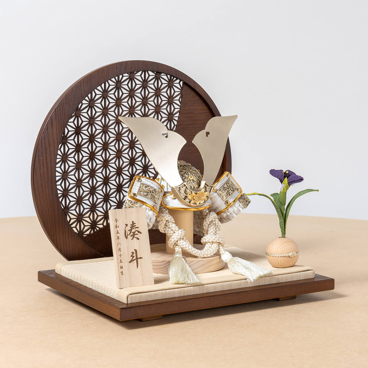 ことの兜　CG金　大鍬　麻の葉　円形B衝立