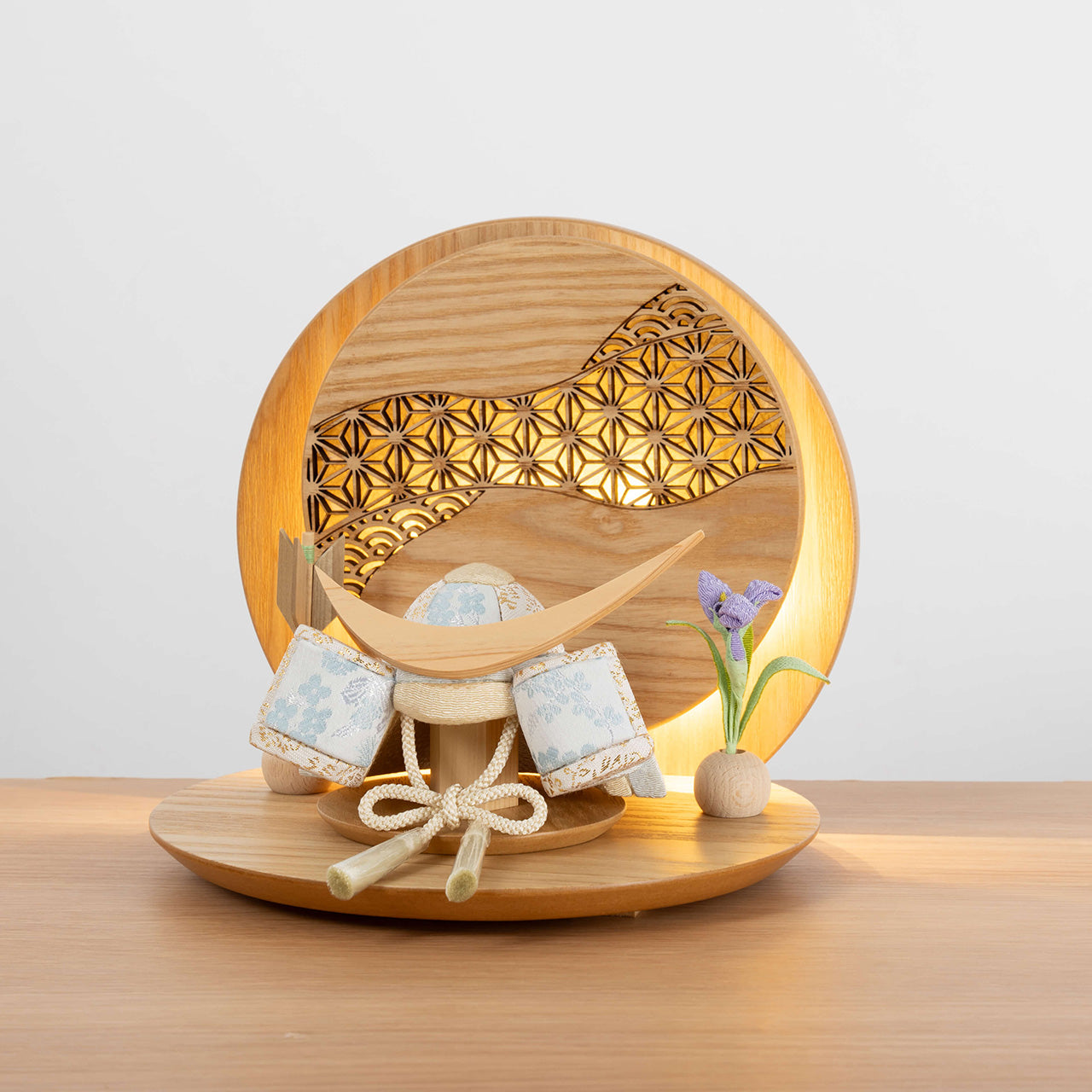 ことの木目込かぶと　そら　伊達政宗　灯丸衝立　麻の葉　N