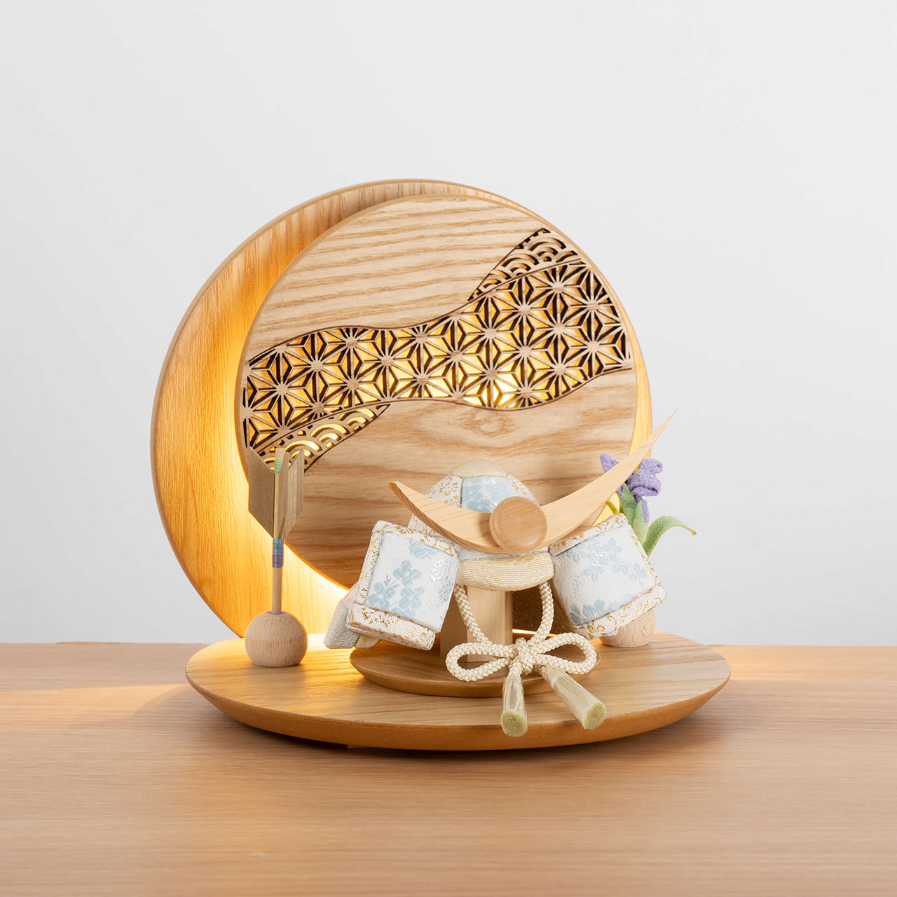 ことの木目込かぶと　そら　上杉謙信　灯丸衝立　麻の葉　N