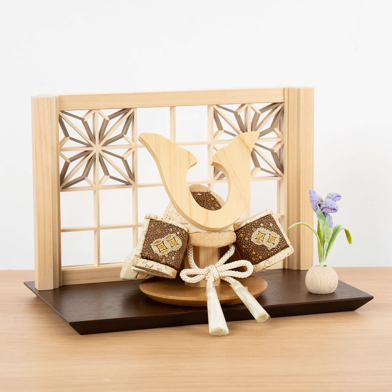 ことの木目込かぶと　つき　鍬形　組子細工　麻の葉