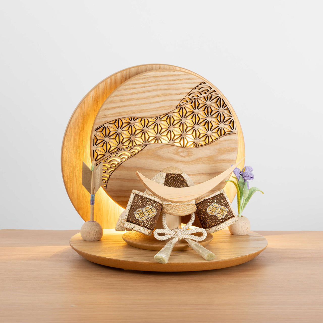 ことの木目込かぶと　つき　伊達政宗　灯丸衝立　麻の葉　N