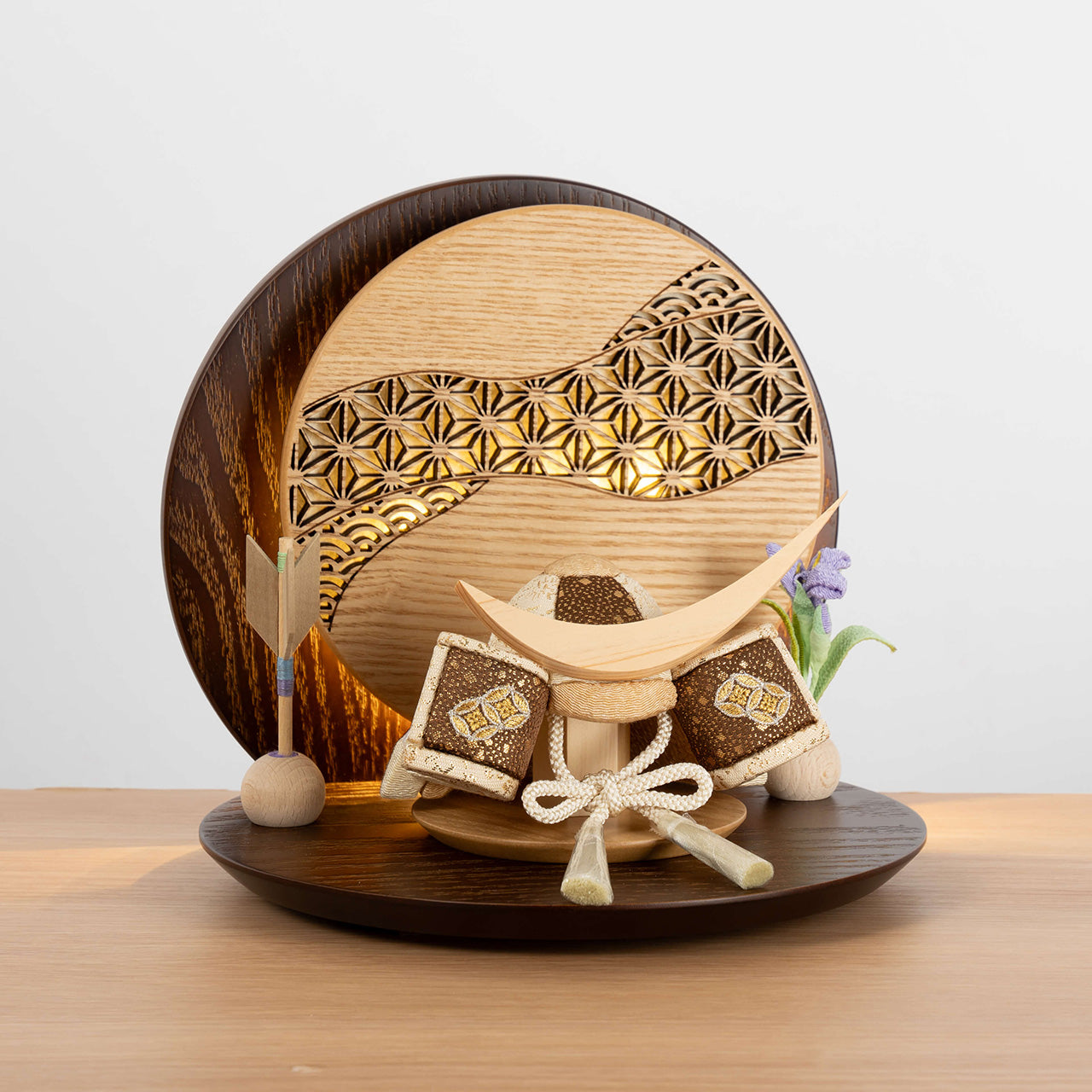 ことの木目込かぶと　つき　伊達政宗　灯丸衝立　麻の葉　B