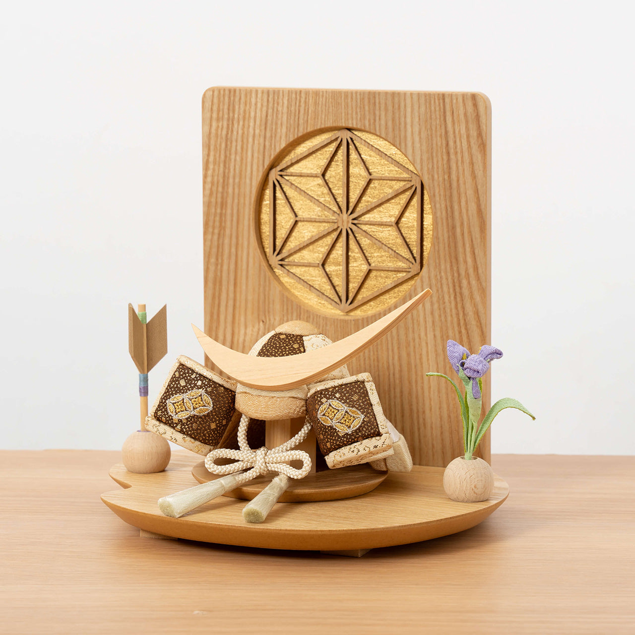 ことの木目込かぶと　つき　伊達政宗　木目衝立　麻の葉