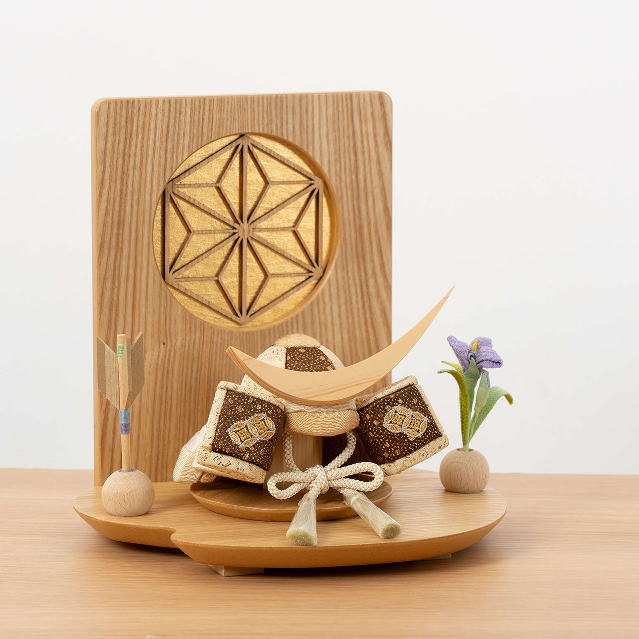 ことの木目込かぶと　つき　伊達政宗　木目衝立　麻の葉