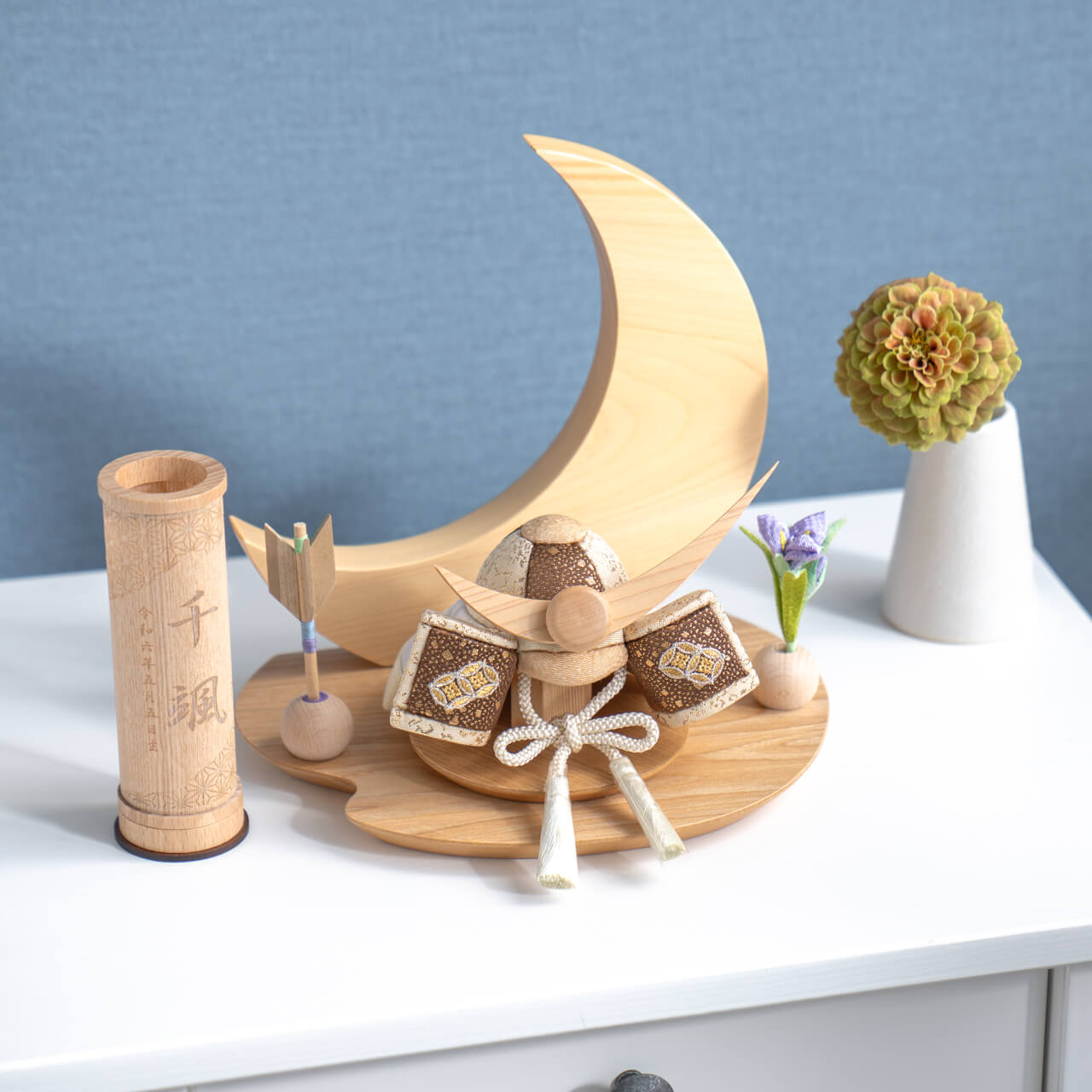 ことの木目込かぶと　つき　上杉謙信　桧月